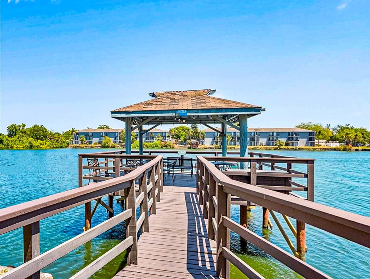 Image 18 of 21 For 11485 Oakhurst Road 1200-303