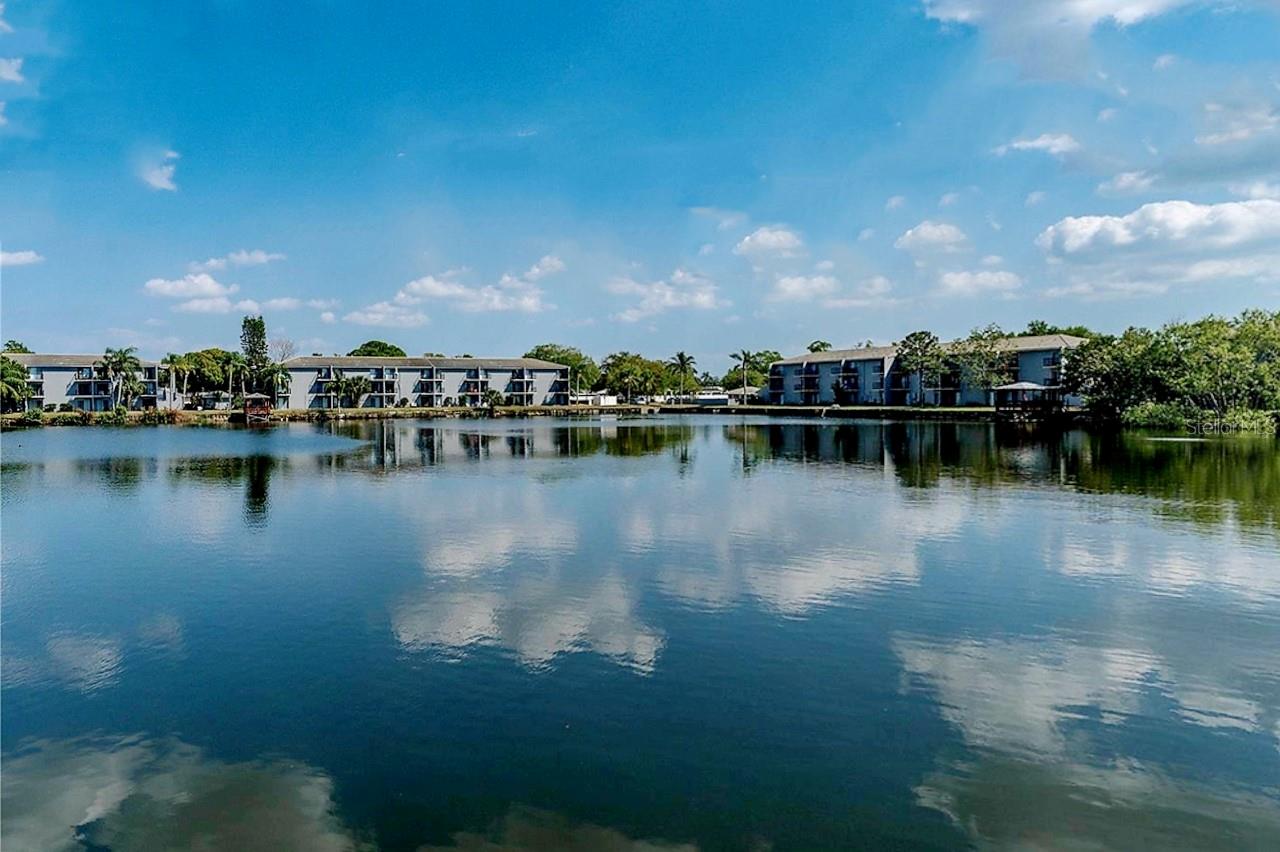 Image 19 of 21 For 11485 Oakhurst Road 1200-303