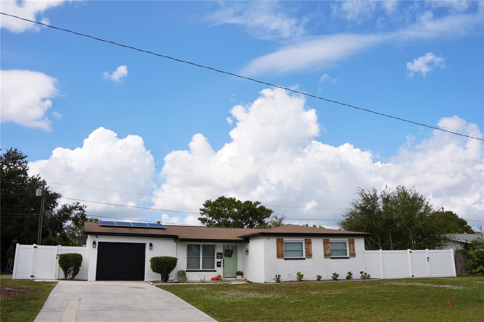 Image 2 of 39 For 7100 21 Street N