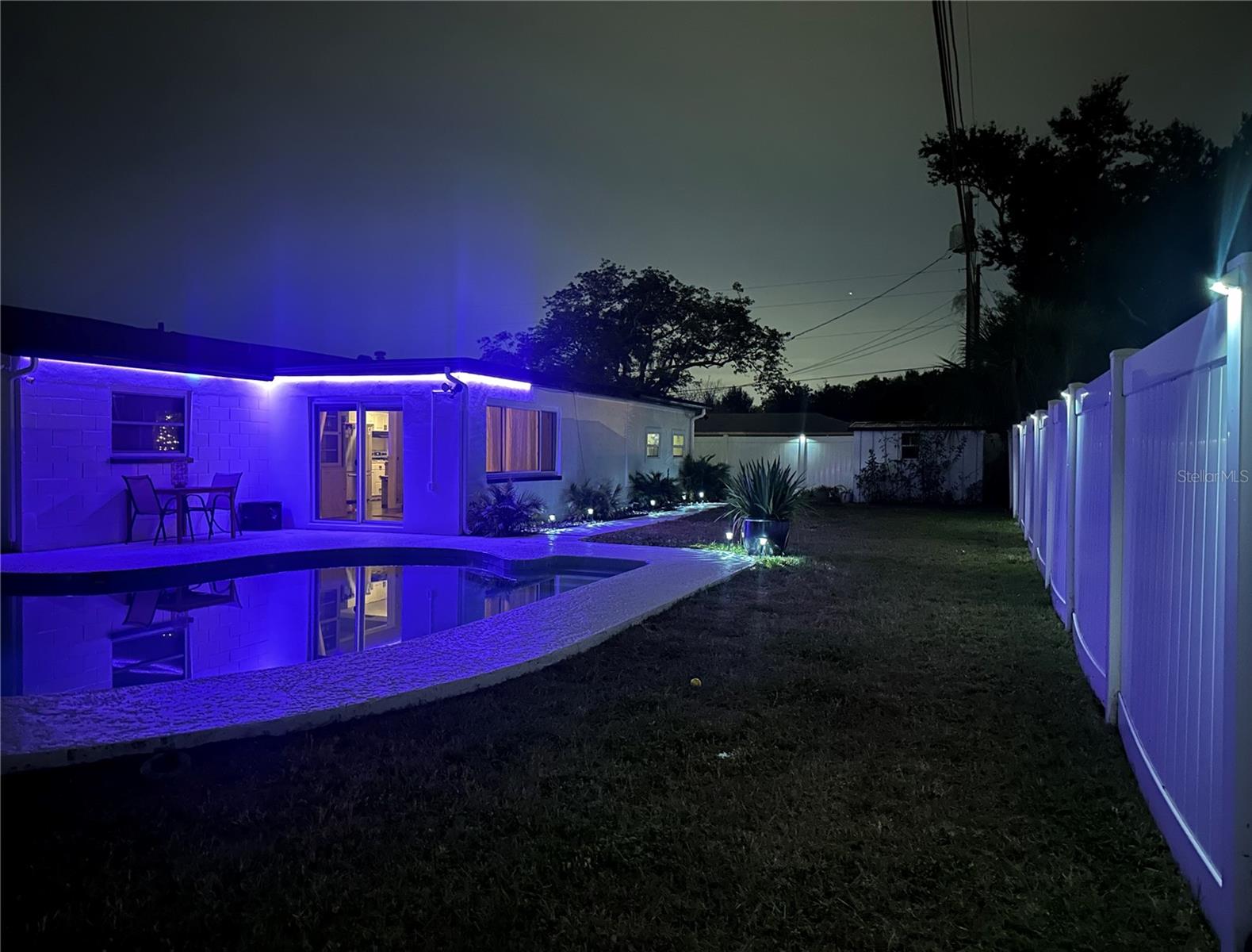 Image 29 of 39 For 7100 21 Street N