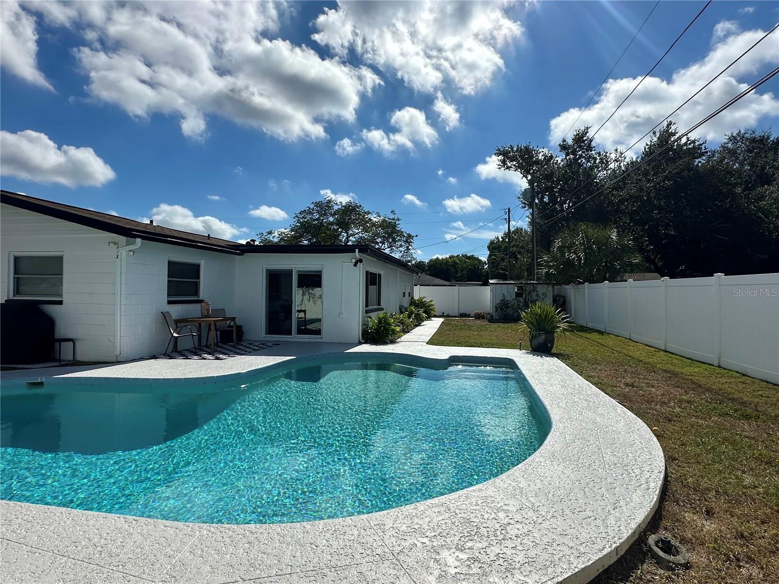 Image 37 of 39 For 7100 21 Street N