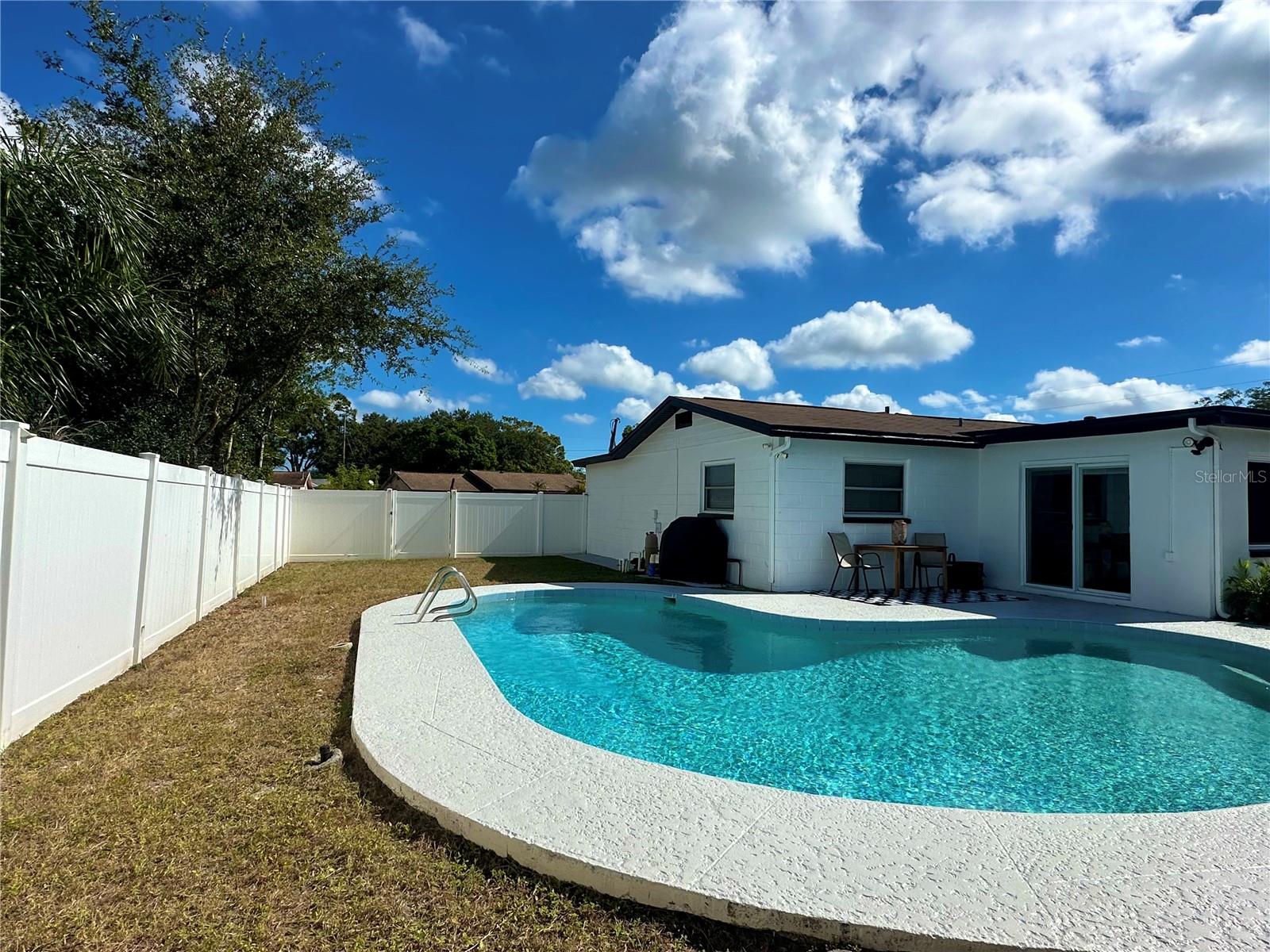 Image 39 of 39 For 7100 21 Street N