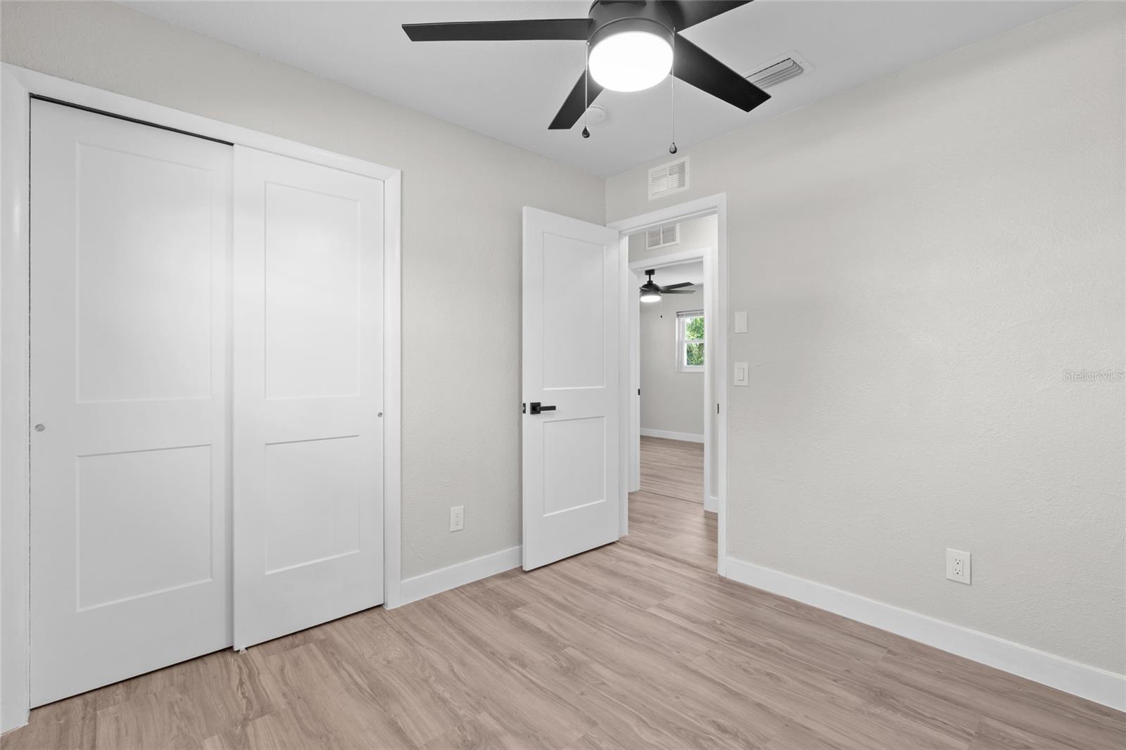 Image 27 of 43 For 10095 Nassau Court