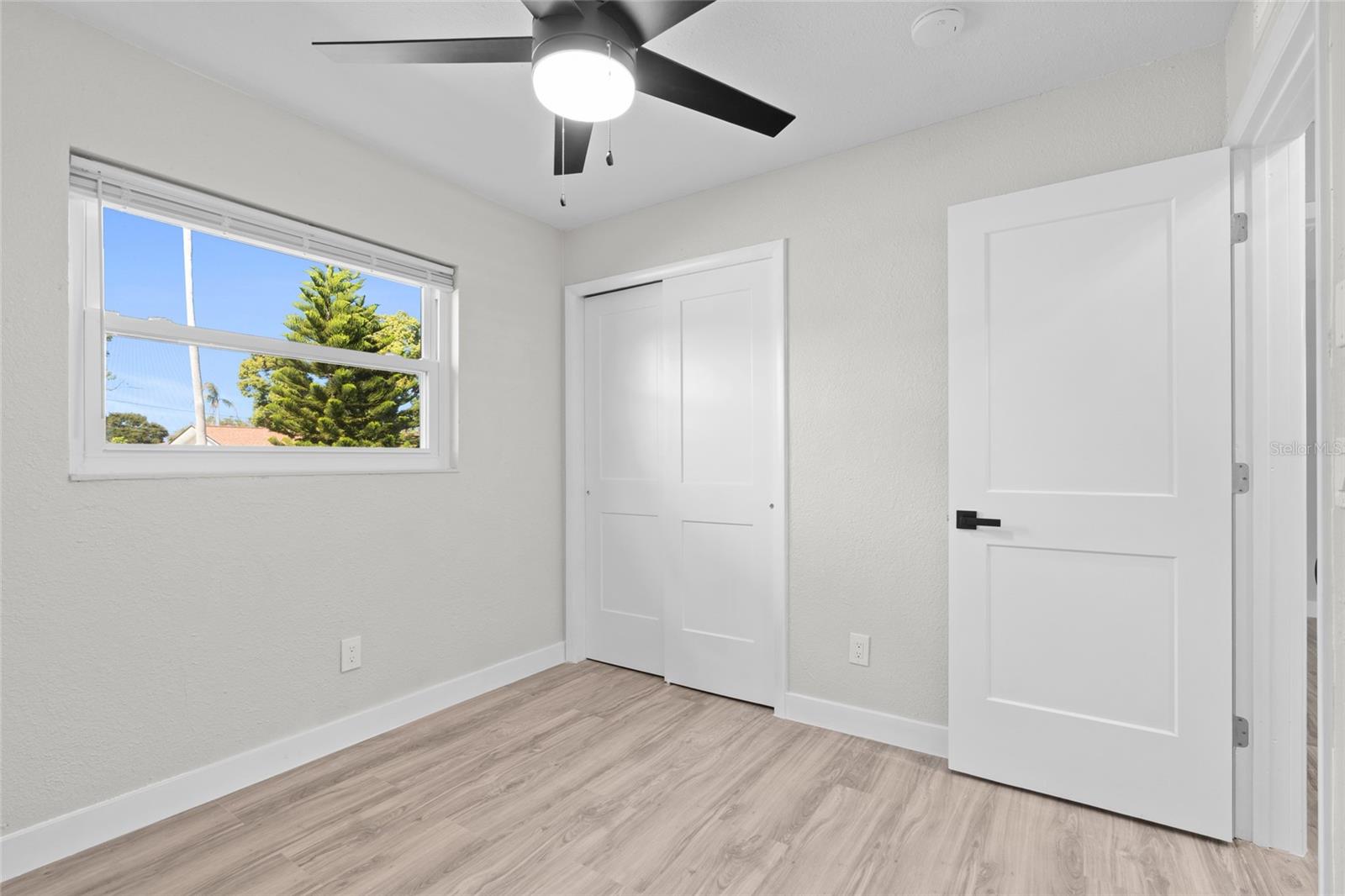 Image 28 of 43 For 10095 Nassau Court