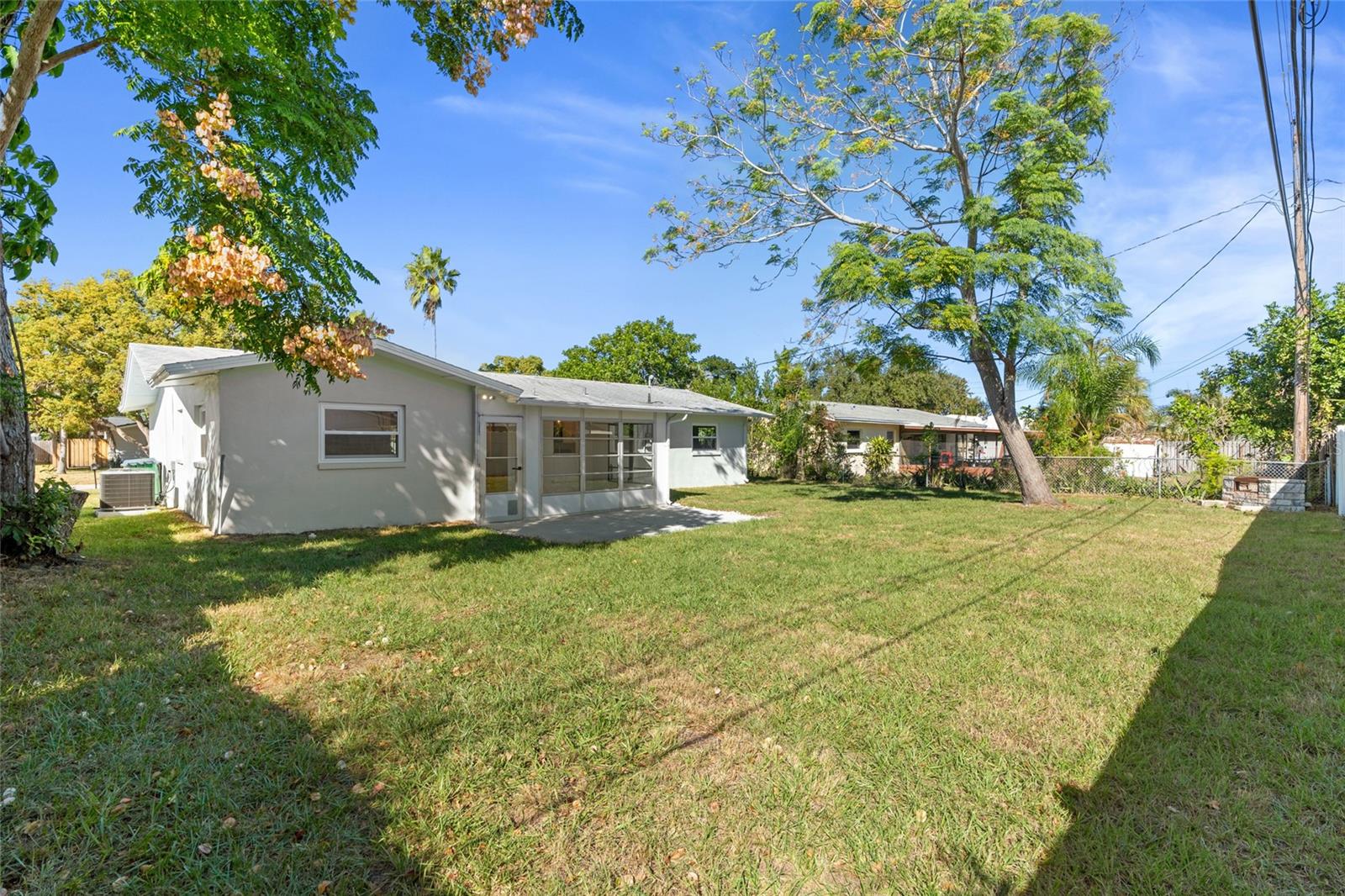 Image 32 of 43 For 10095 Nassau Court