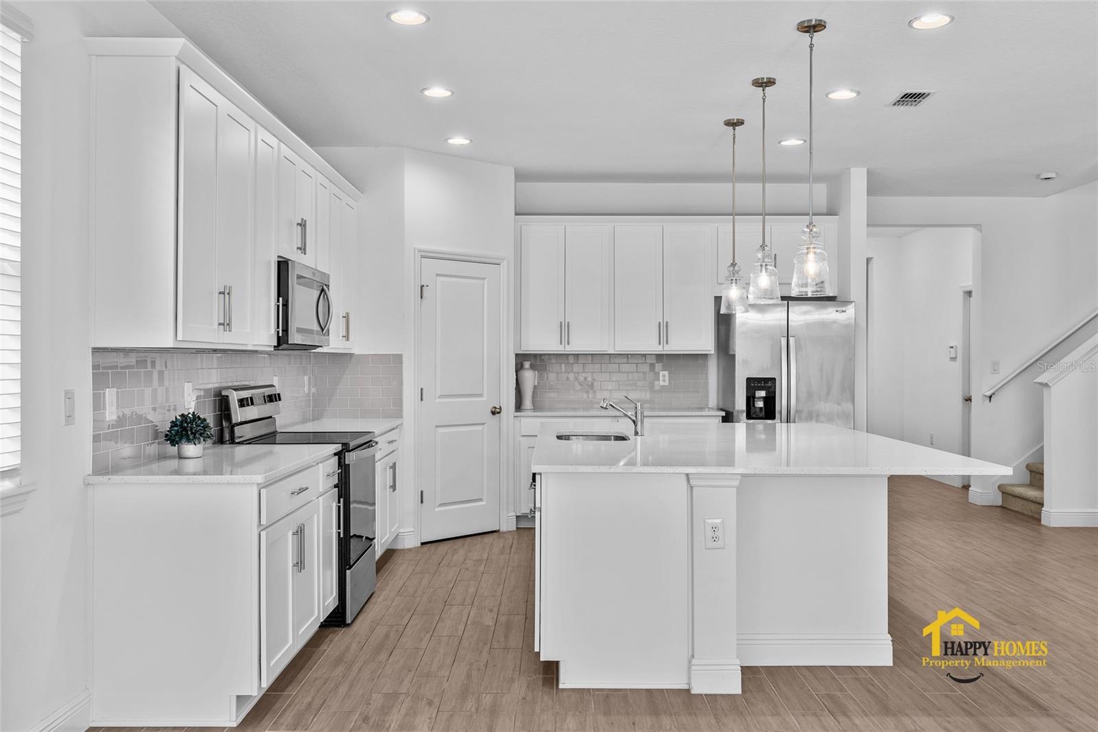 Image 4 of 47 For 19244 Allium Place