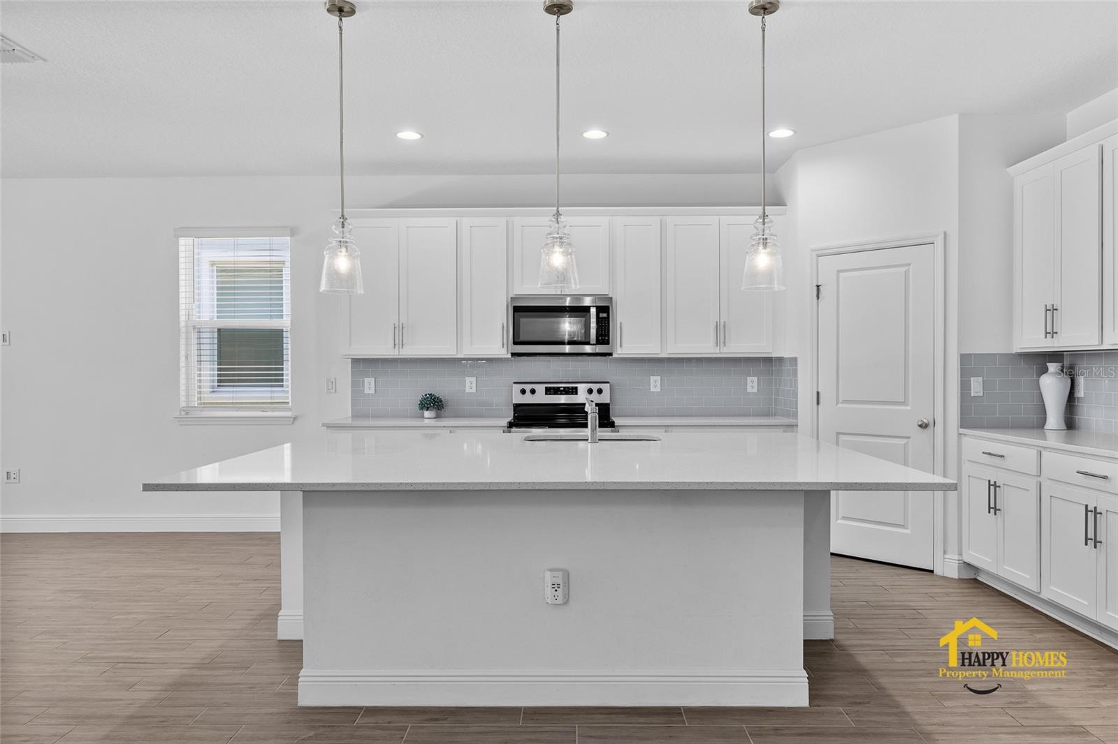 Image 6 of 47 For 19244 Allium Place