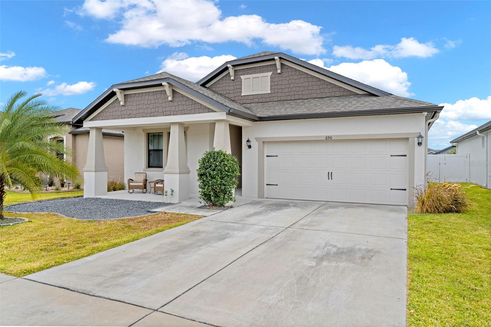 Listing photo id 40 for 690 Old Windsor Way