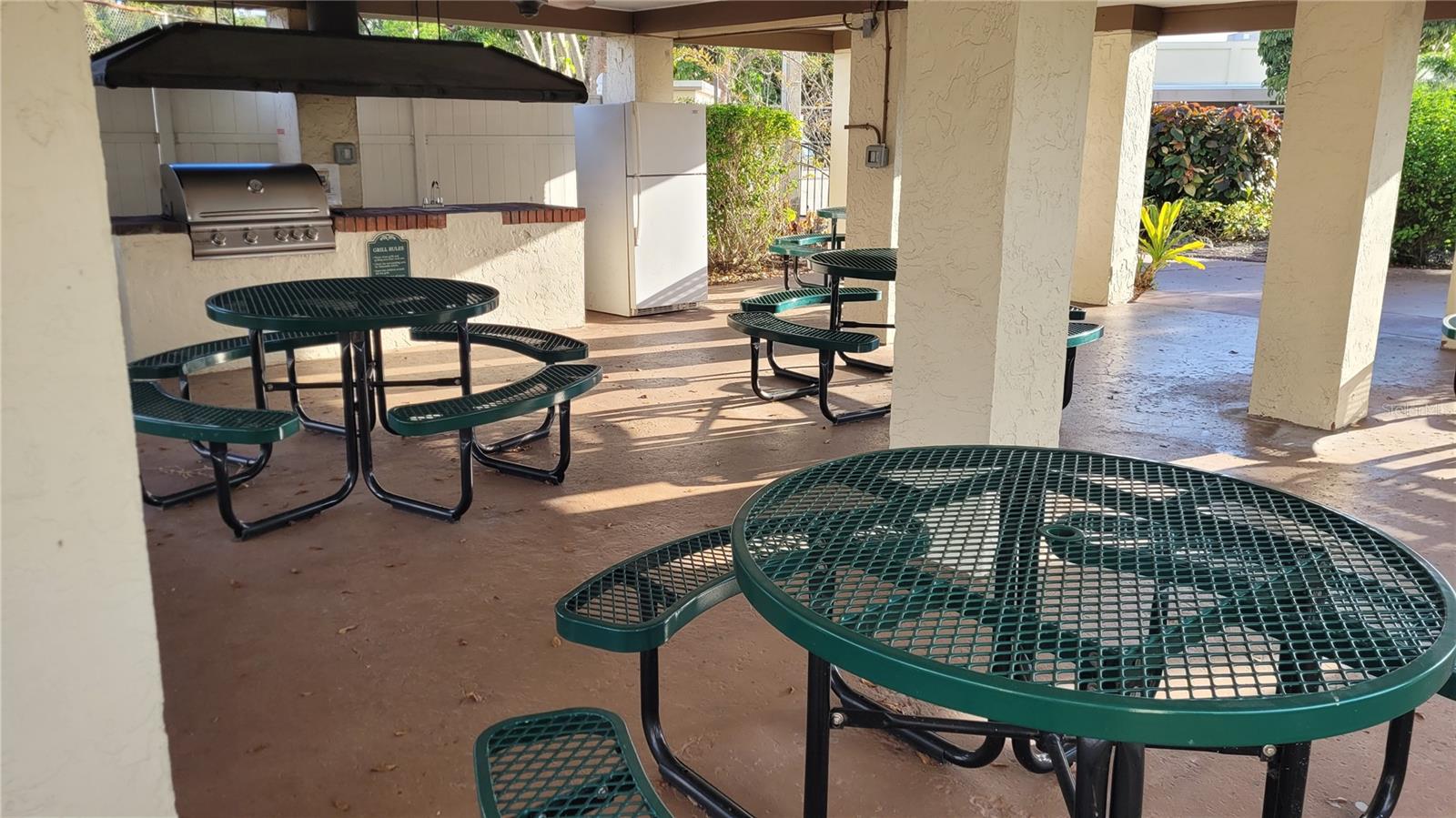 Image 19 of 23 For 5969 Terrace Park Drive N 305