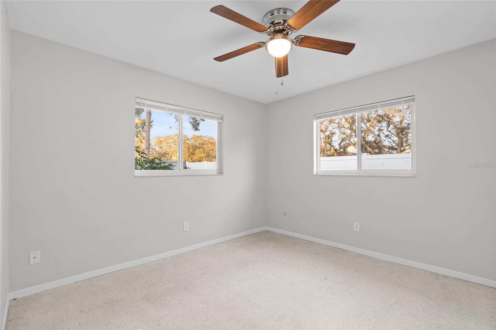 Image 14 of 40 For 13705 Jamaica Drive