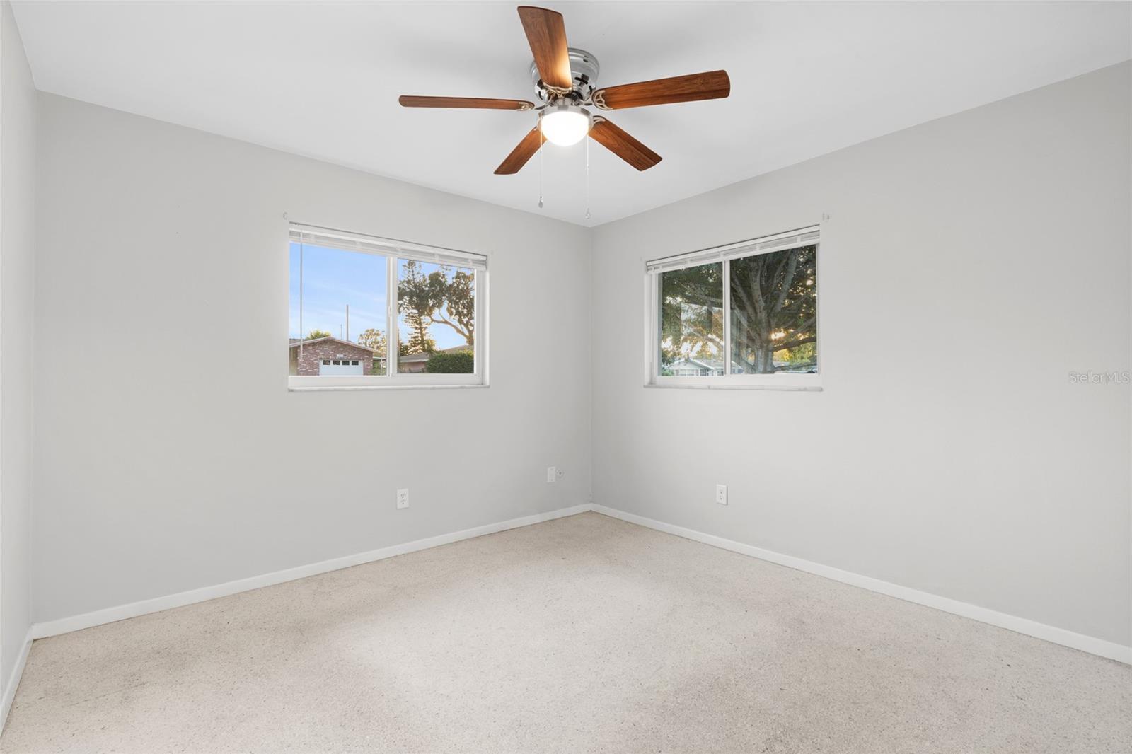 Image 18 of 40 For 13705 Jamaica Drive