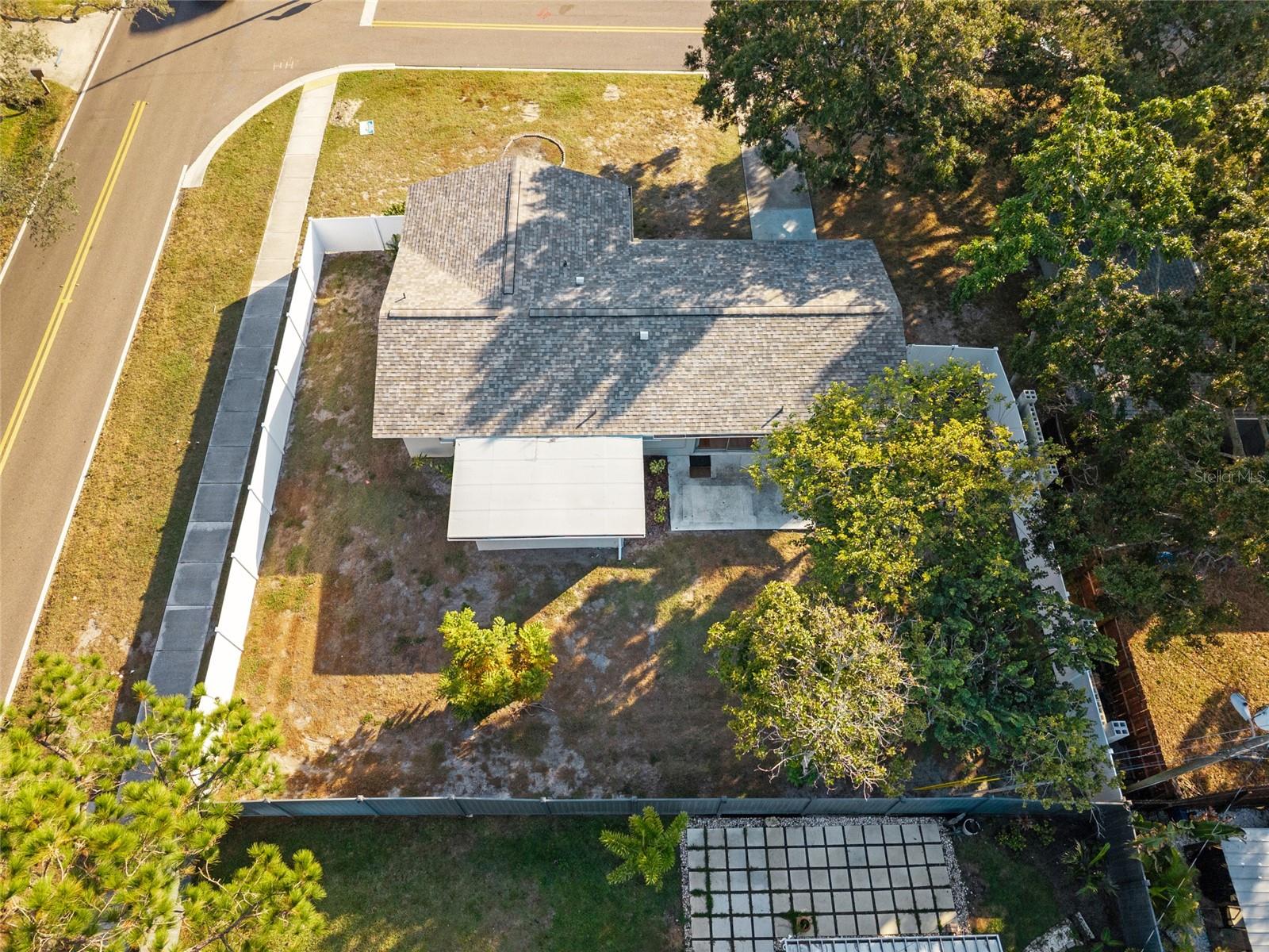 Image 33 of 40 For 13705 Jamaica Drive