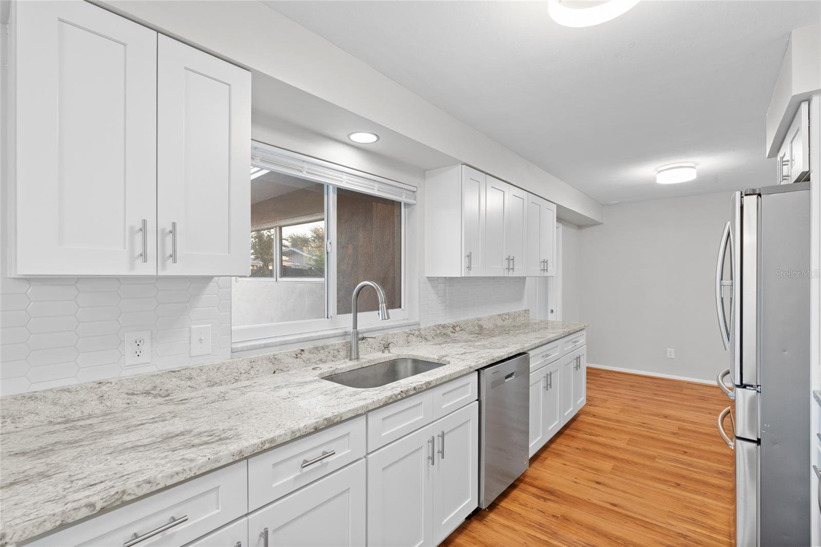 Image 8 of 40 For 13705 Jamaica Drive