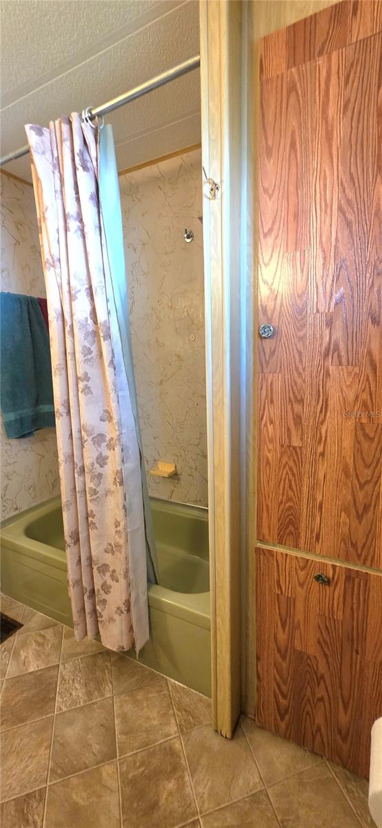 Image 17 of 67 For 37021 Karen Avenue