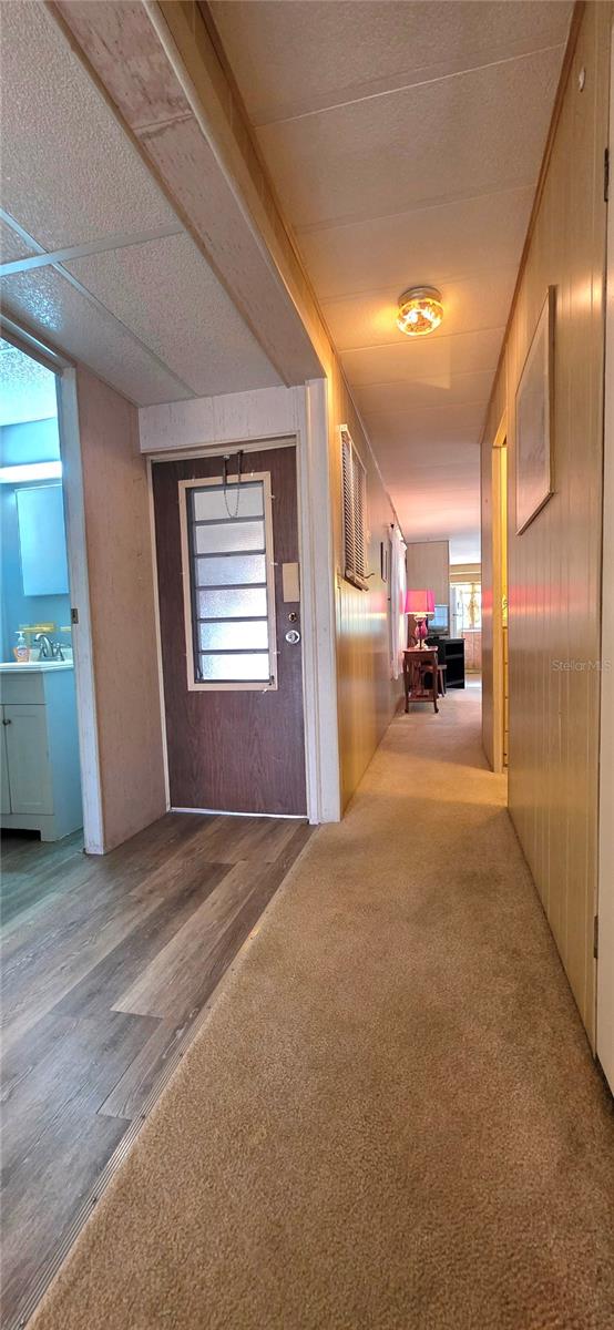 Image 21 of 67 For 37021 Karen Avenue