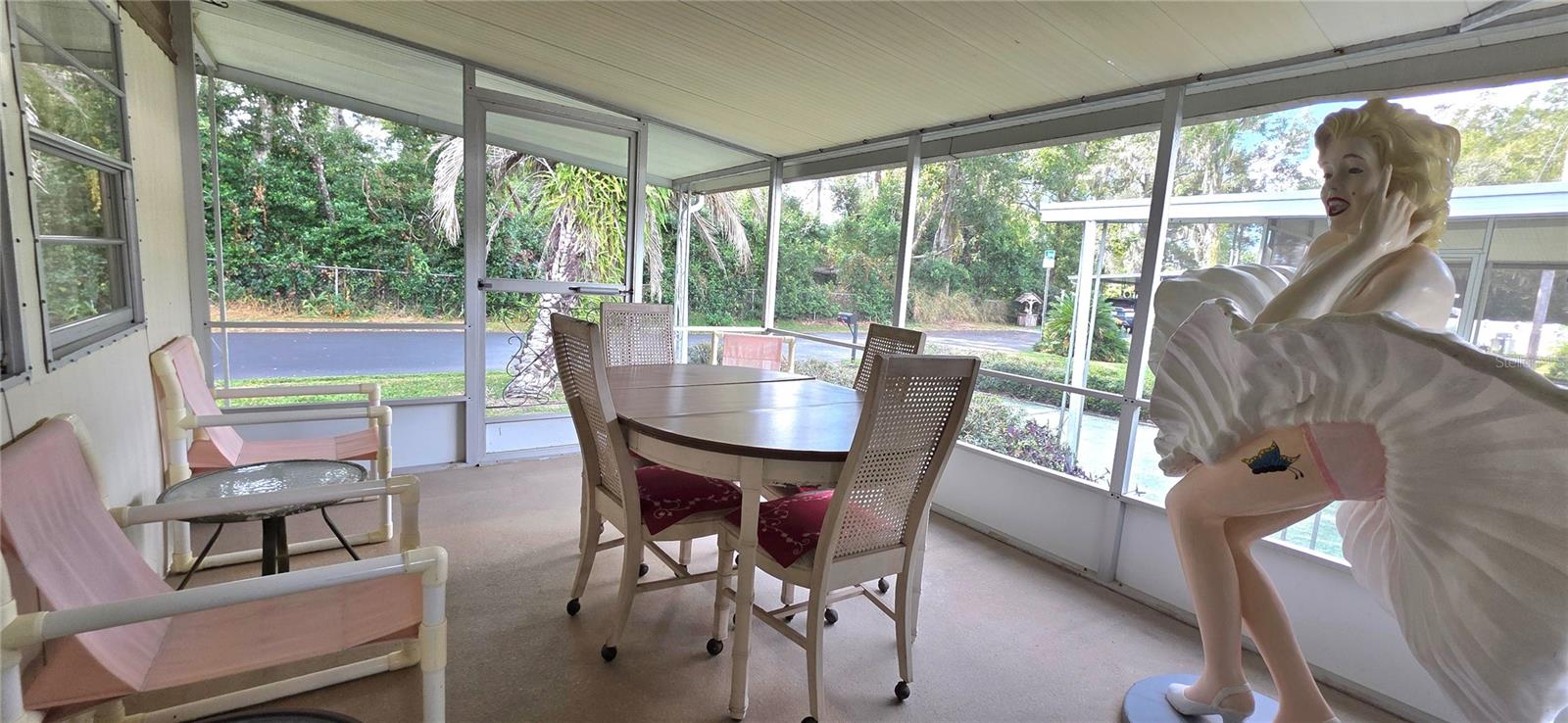 Image 33 of 67 For 37021 Karen Avenue