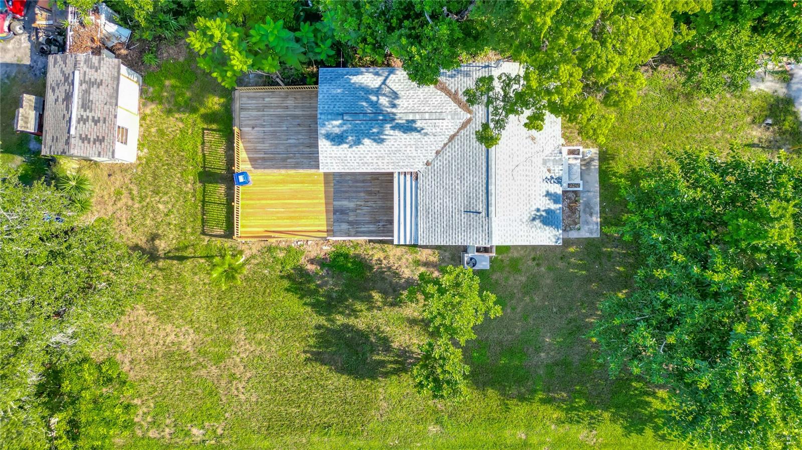 Image 25 of 34 For 317 Jessica Street S