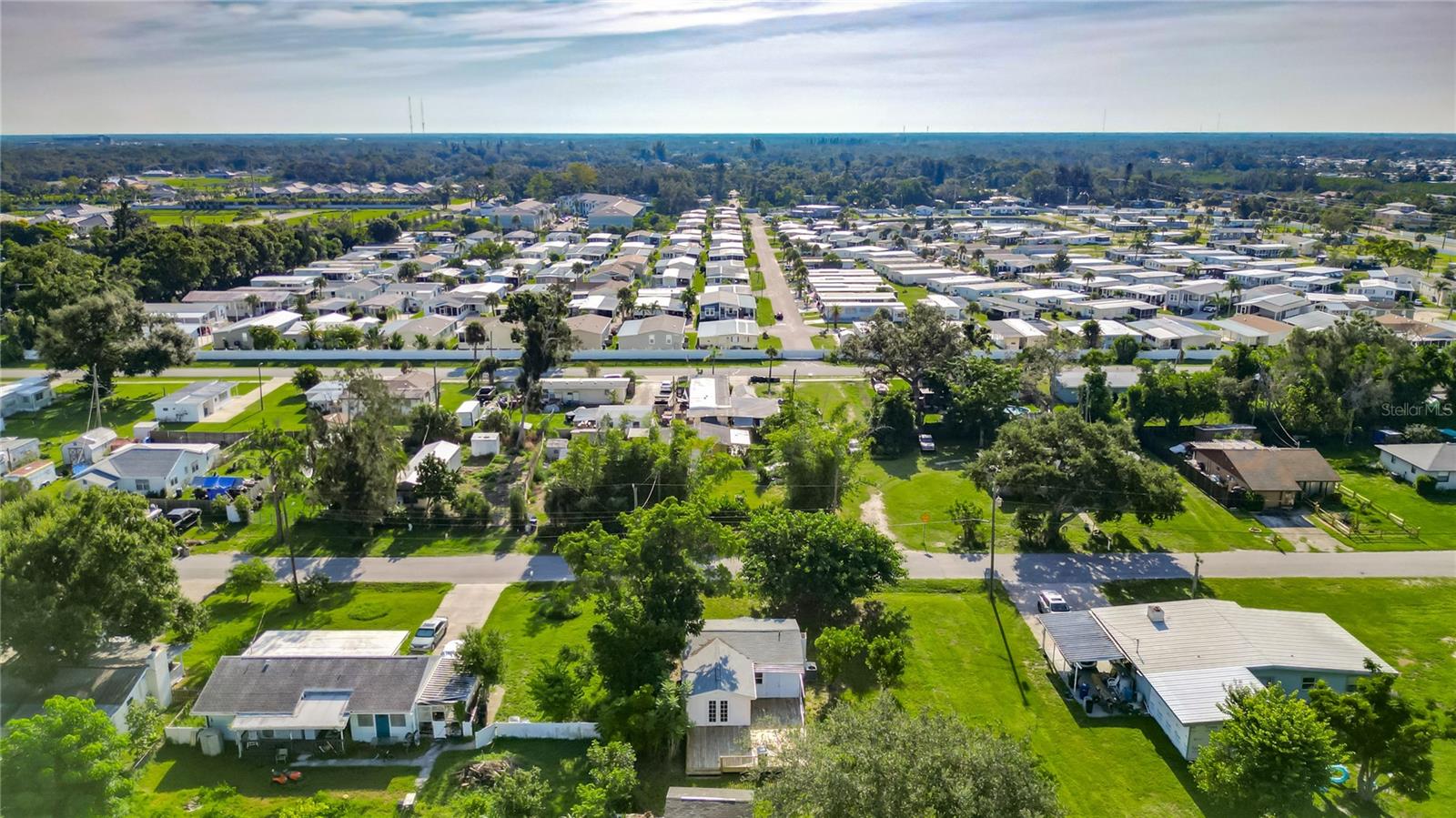 Image 28 of 34 For 317 Jessica Street S