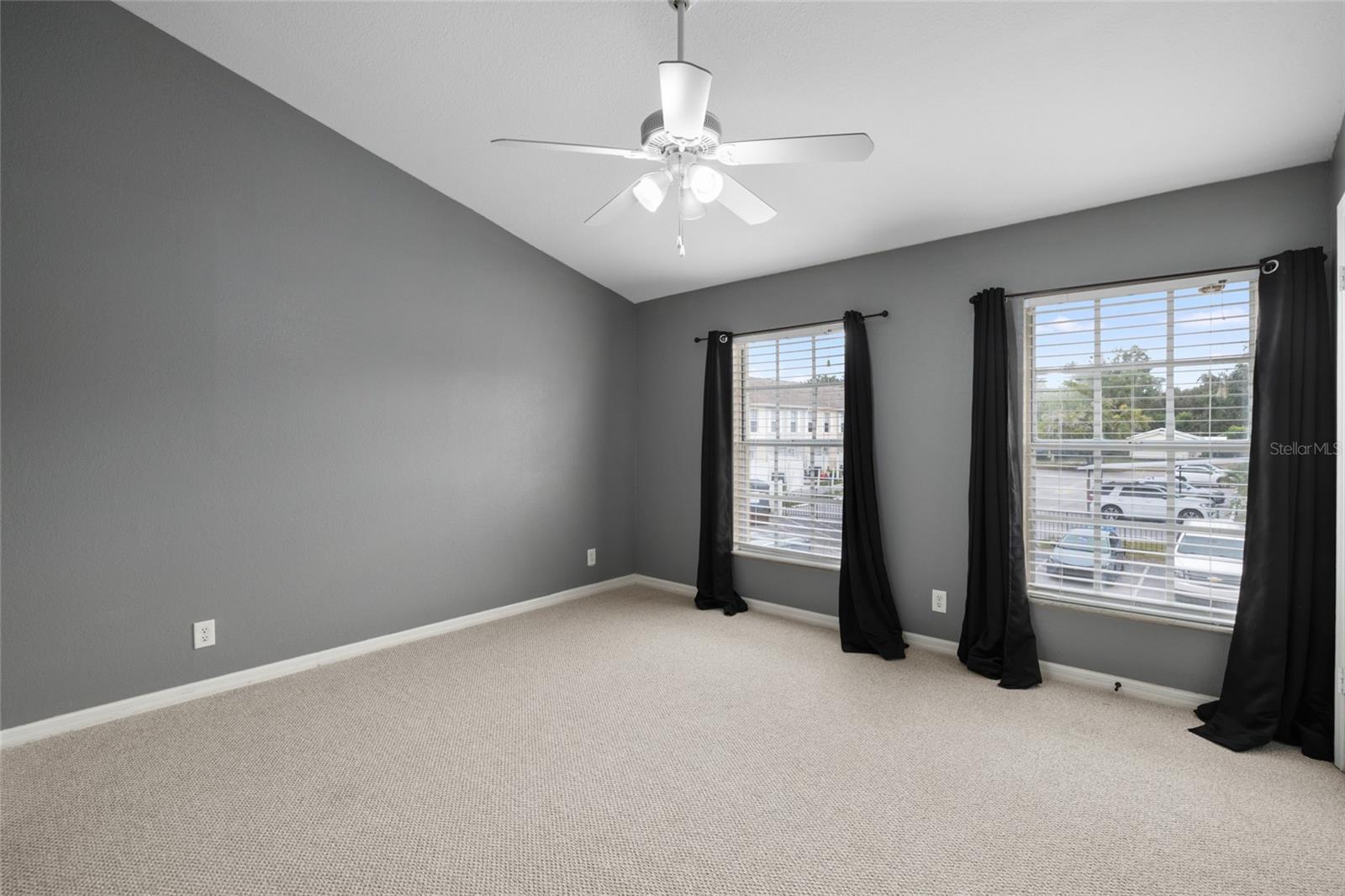 Image 15 of 27 For 37250 Embassy Park Lane