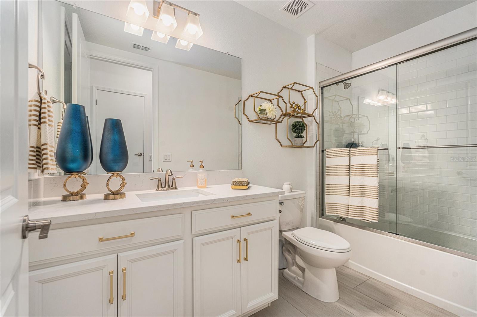 Image 32 of 50 For 17102 Star Banks Street