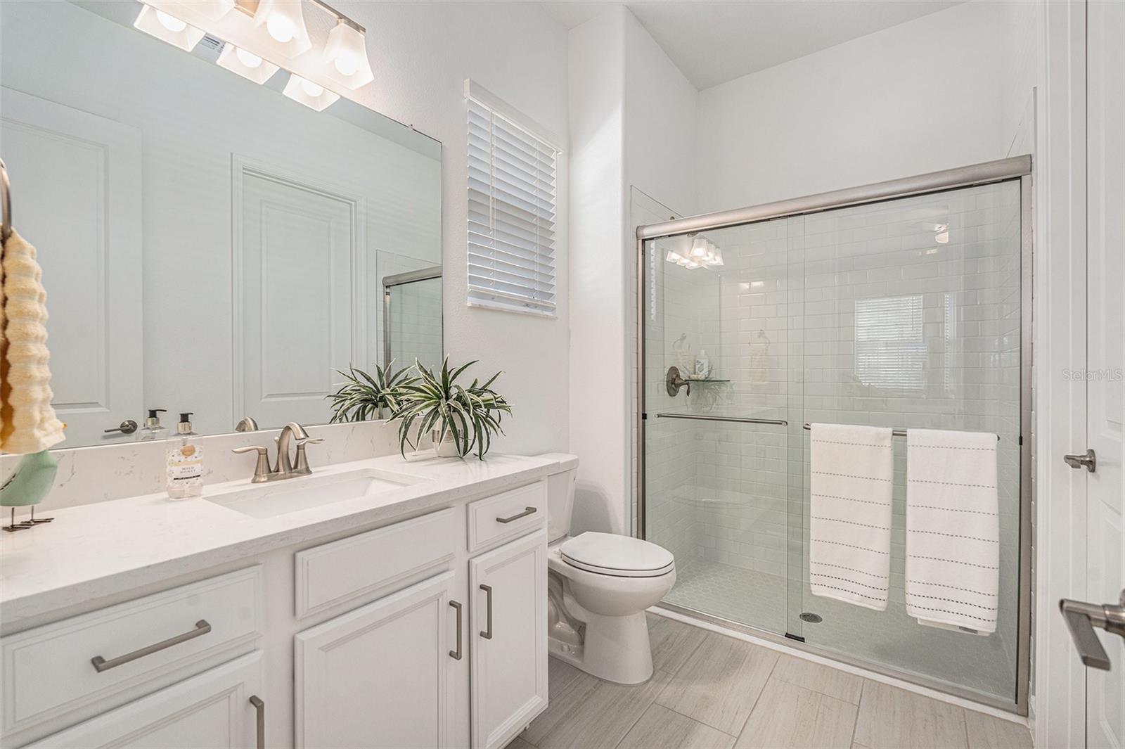 Image 37 of 50 For 17102 Star Banks Street