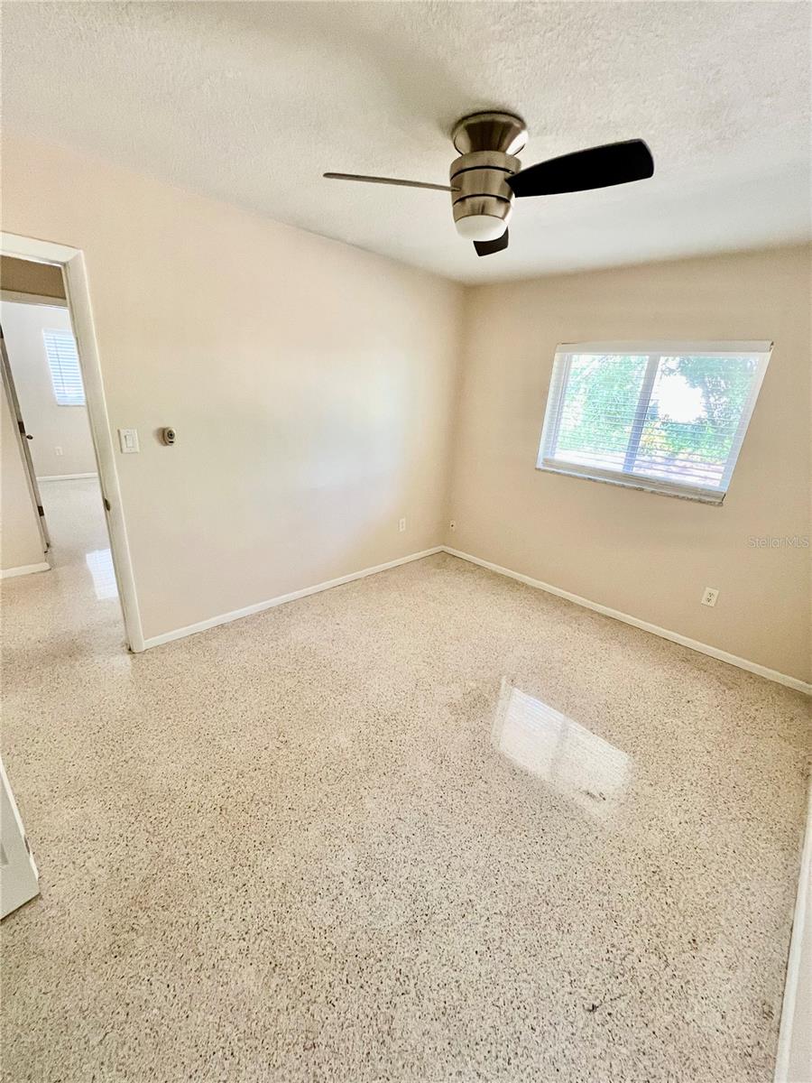 Image 14 of 19 For 1428 Oak Haven Drive