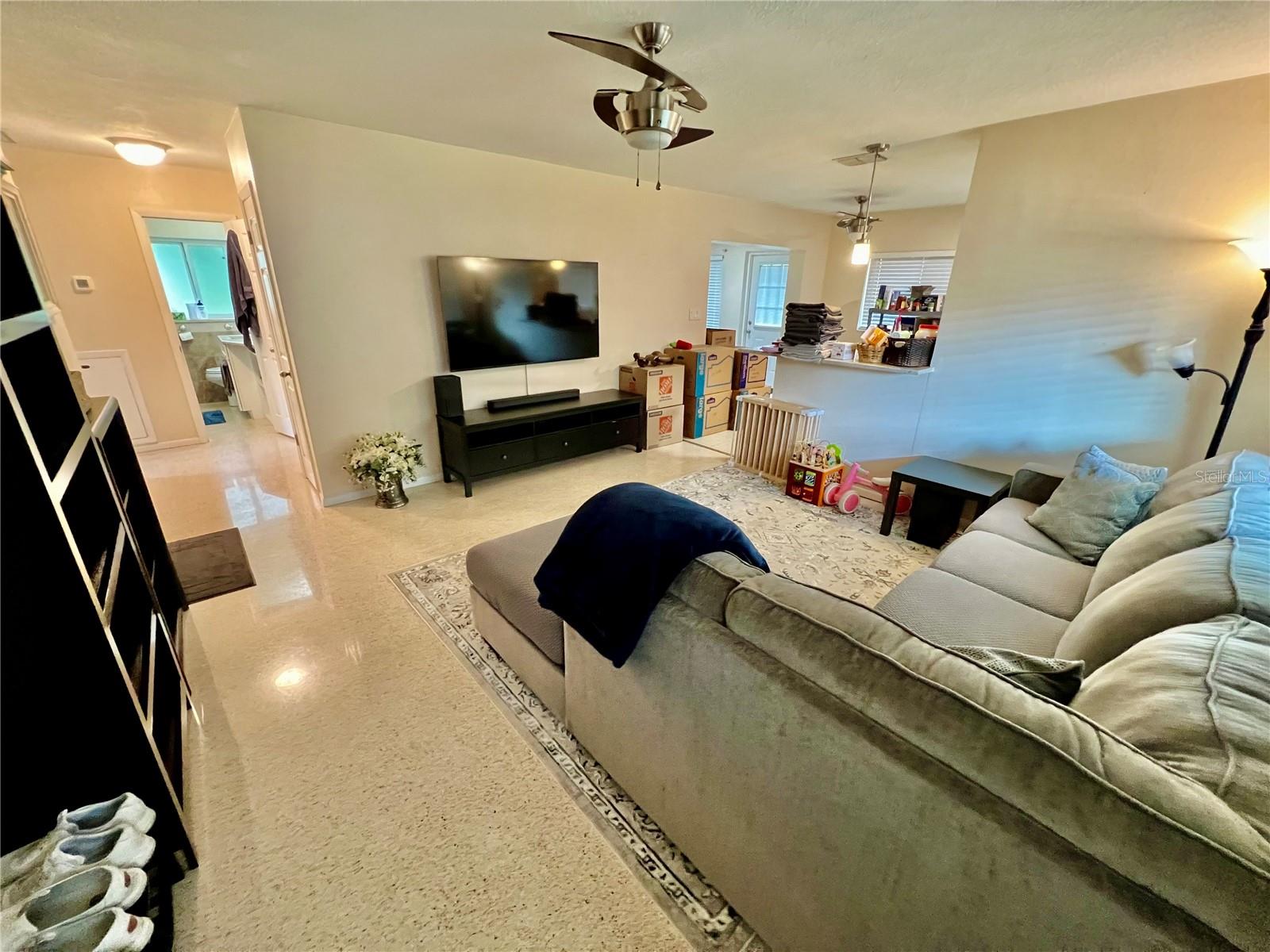 Image 3 of 19 For 1428 Oak Haven Drive