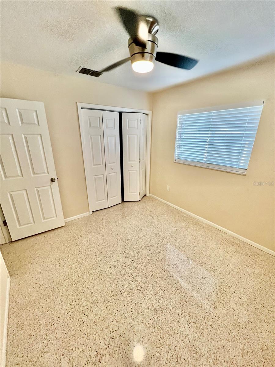 Image 8 of 19 For 1428 Oak Haven Drive