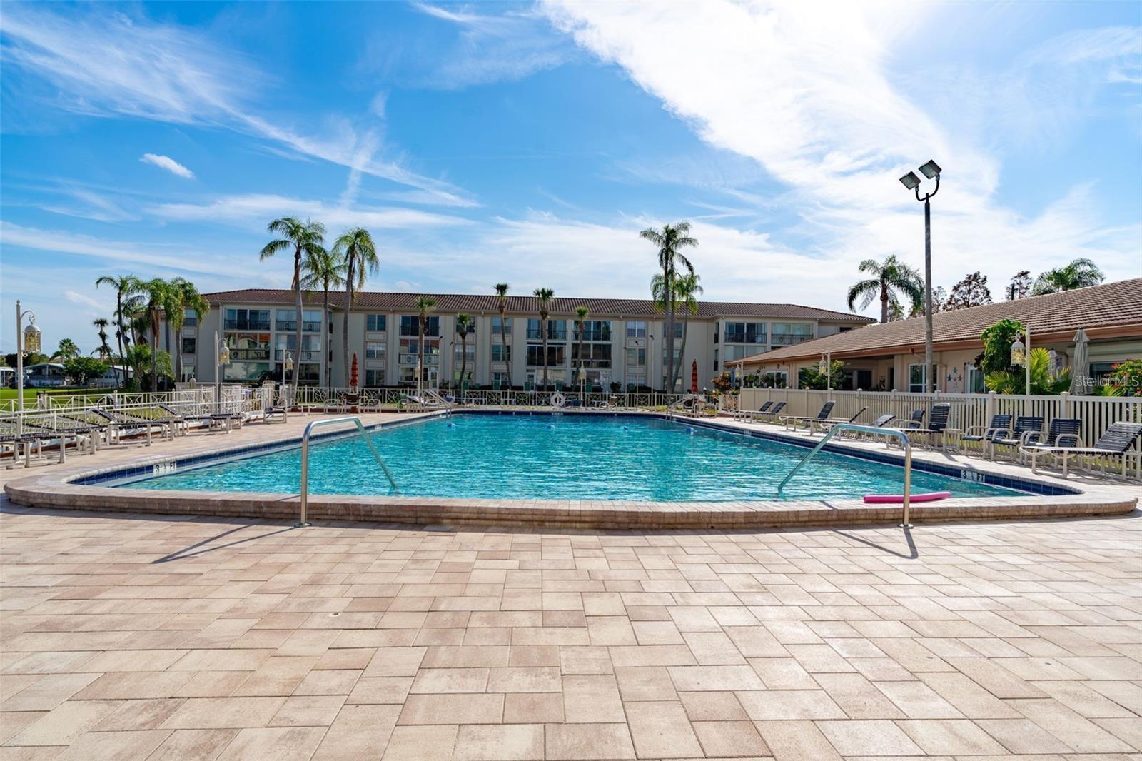 Image 30 of 40 For 19029 Us Highway 19 25d