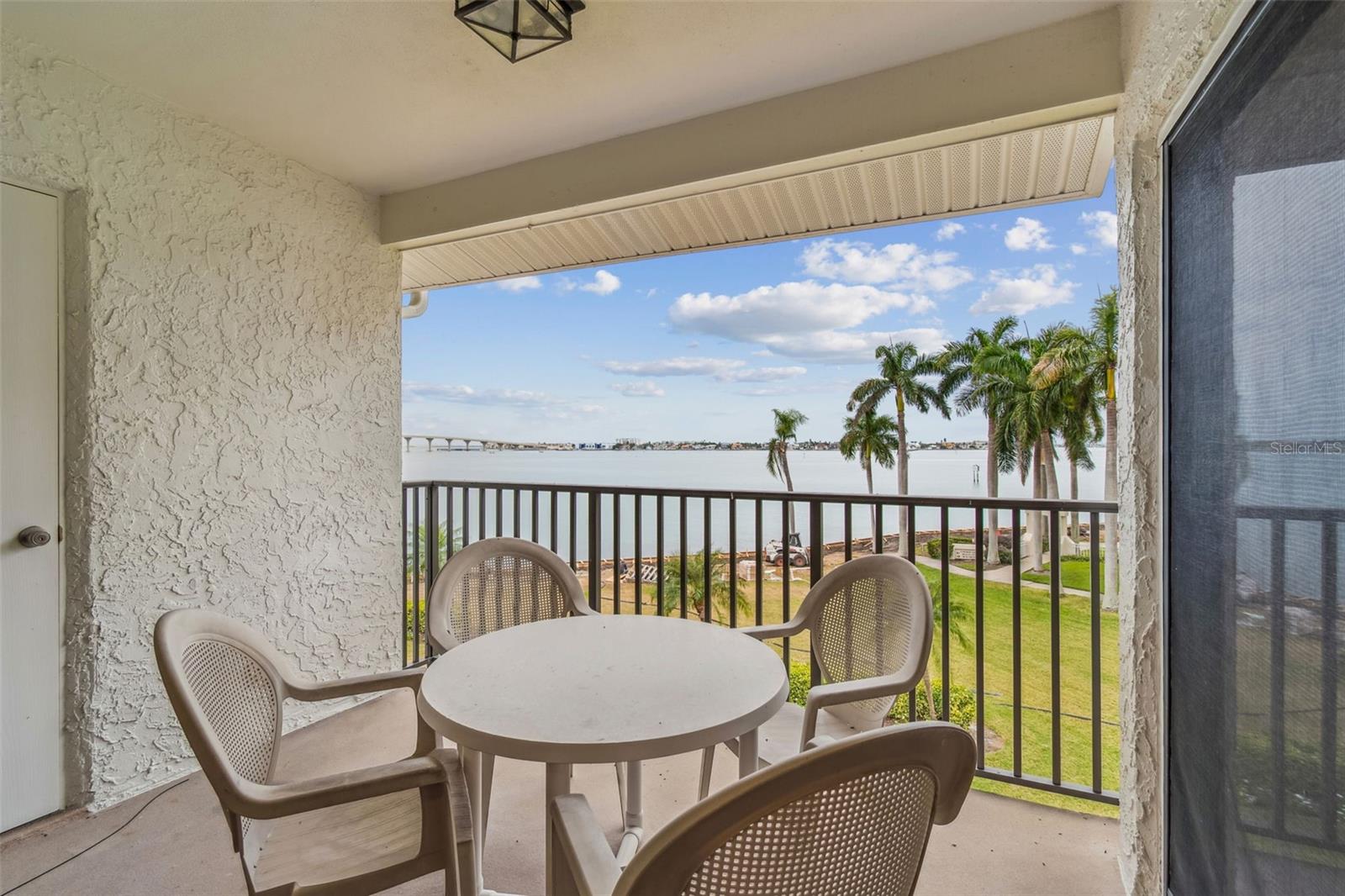 Image 15 of 41 For 6287 Bahia Del Mar Circle 313