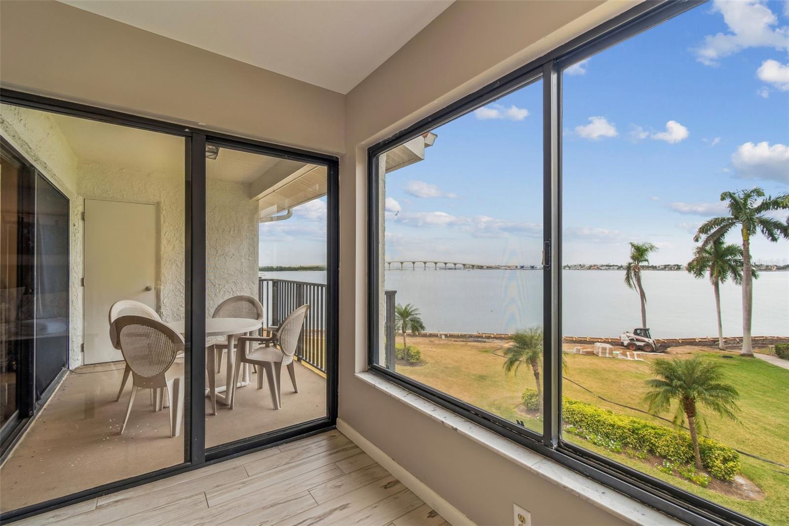 Image 18 of 41 For 6287 Bahia Del Mar Circle 313