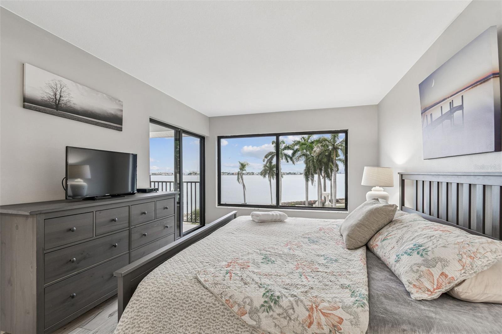 Image 22 of 41 For 6287 Bahia Del Mar Circle 313