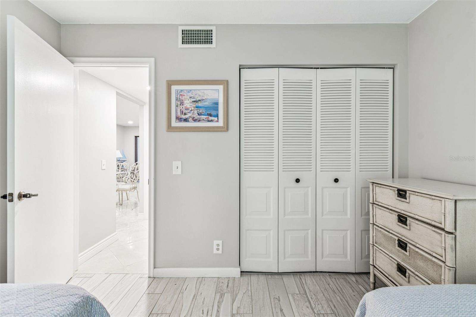 Image 27 of 41 For 6287 Bahia Del Mar Circle 313