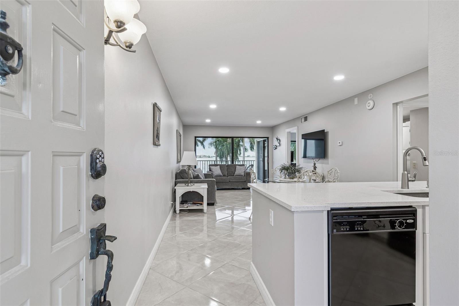 Image 3 of 41 For 6287 Bahia Del Mar Circle 313