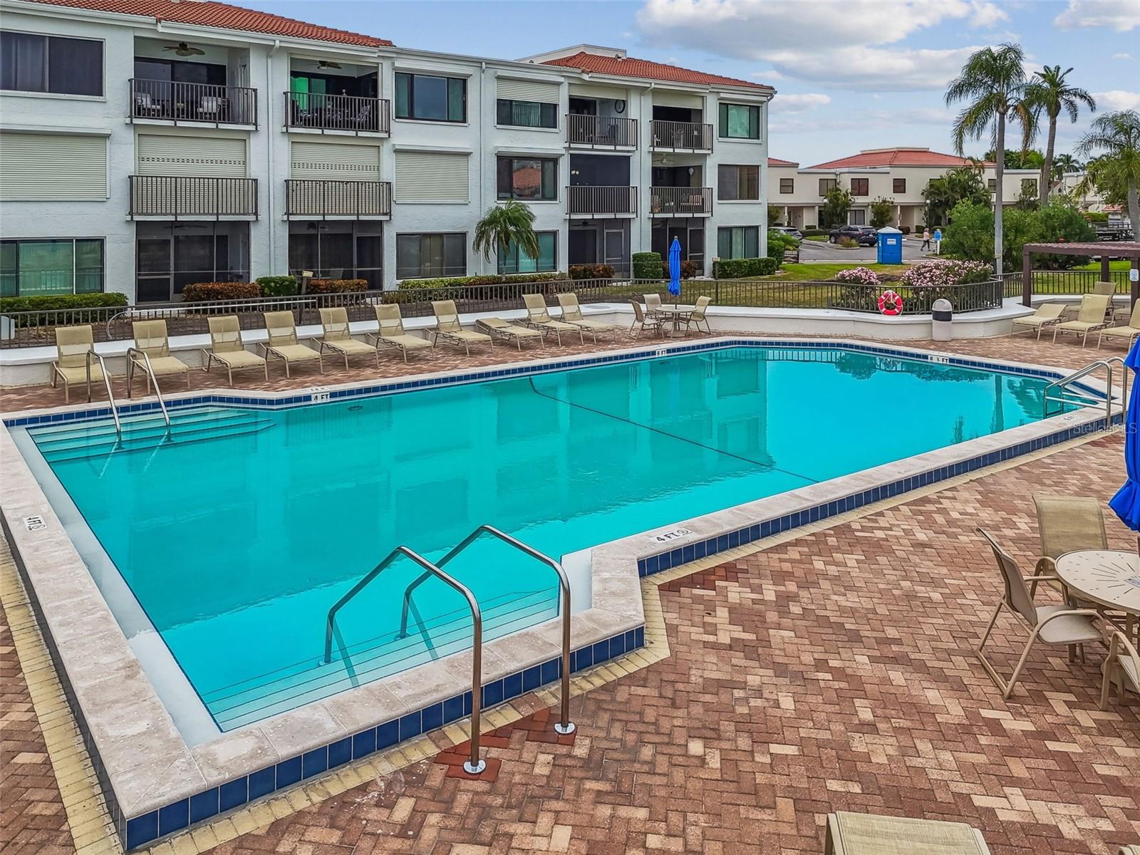 Image 32 of 41 For 6287 Bahia Del Mar Circle 313