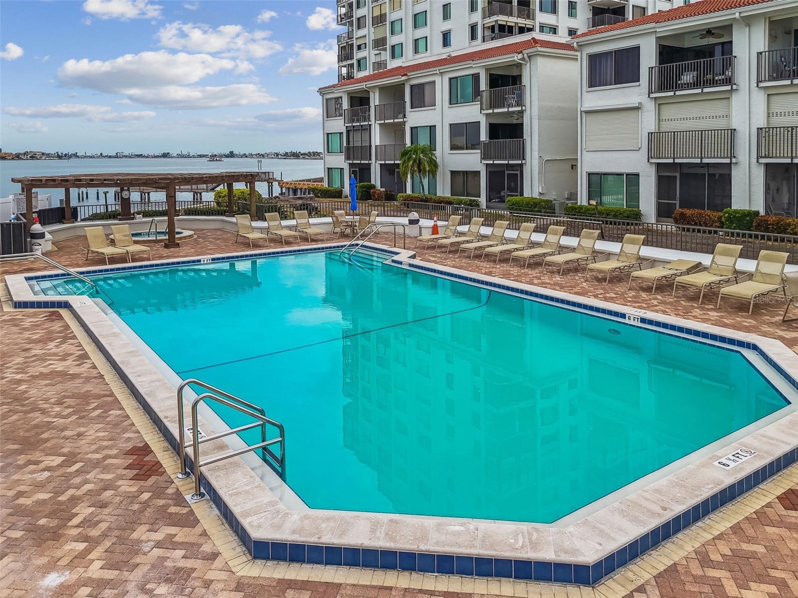 Image 35 of 41 For 6287 Bahia Del Mar Circle 313