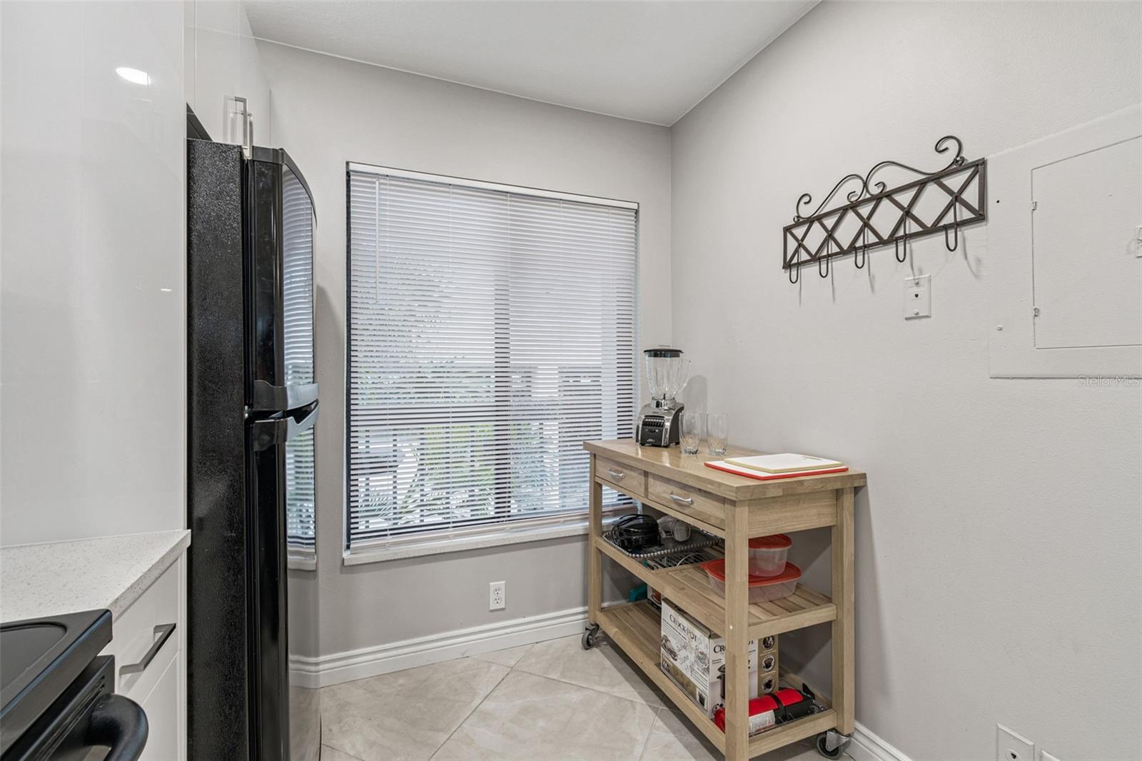 Image 6 of 41 For 6287 Bahia Del Mar Circle 313