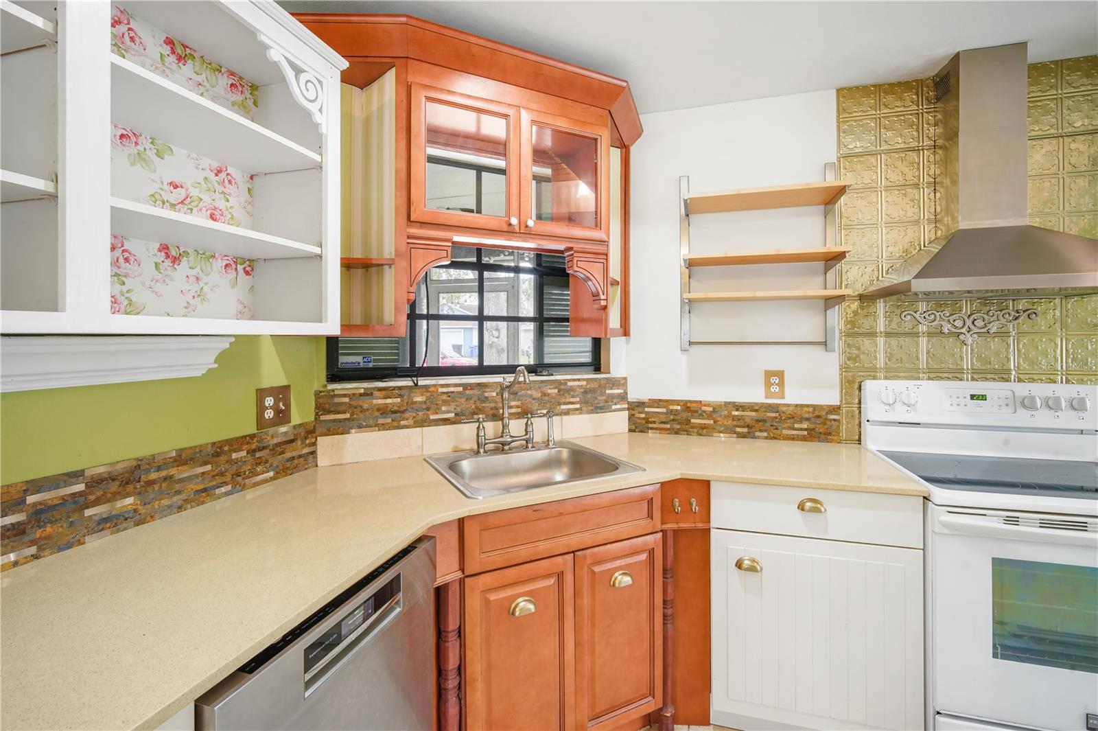 Image 7 of 24 For 12715 Trowbridge Lane