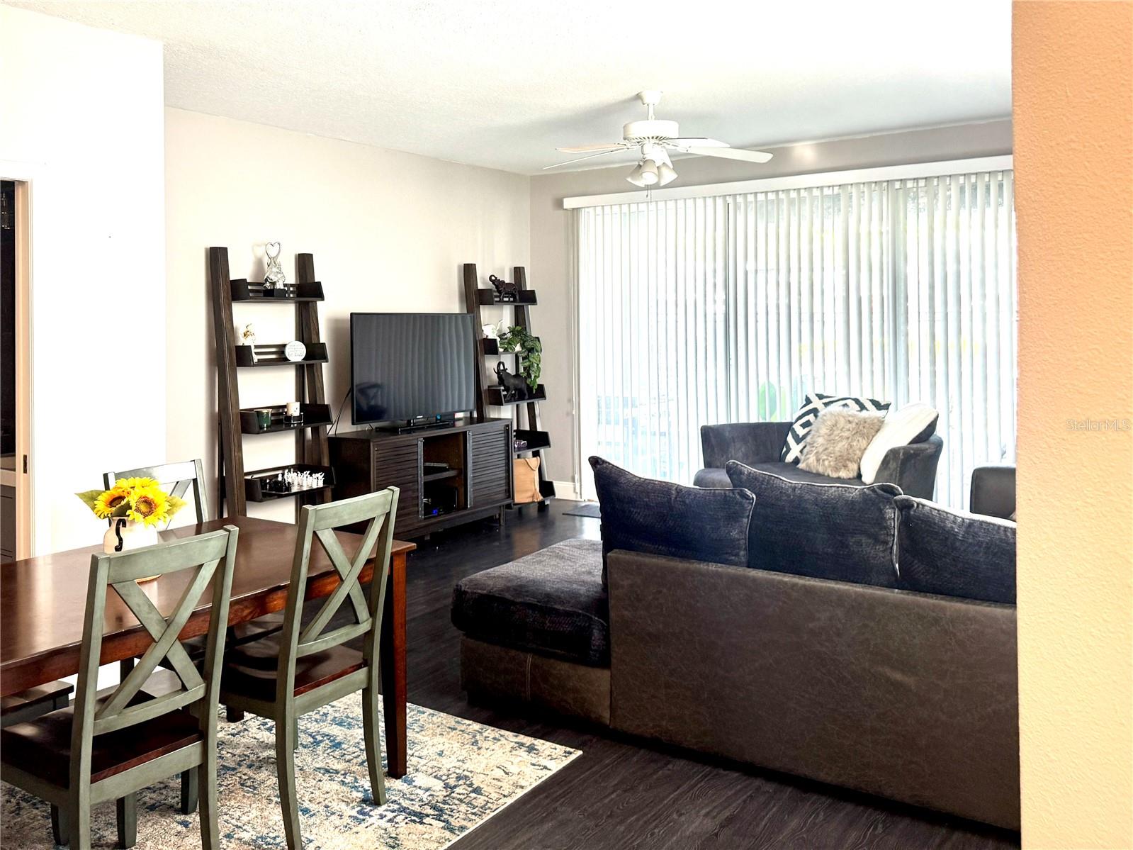 Image 13 of 45 For 10327 Willow Leaf Trail