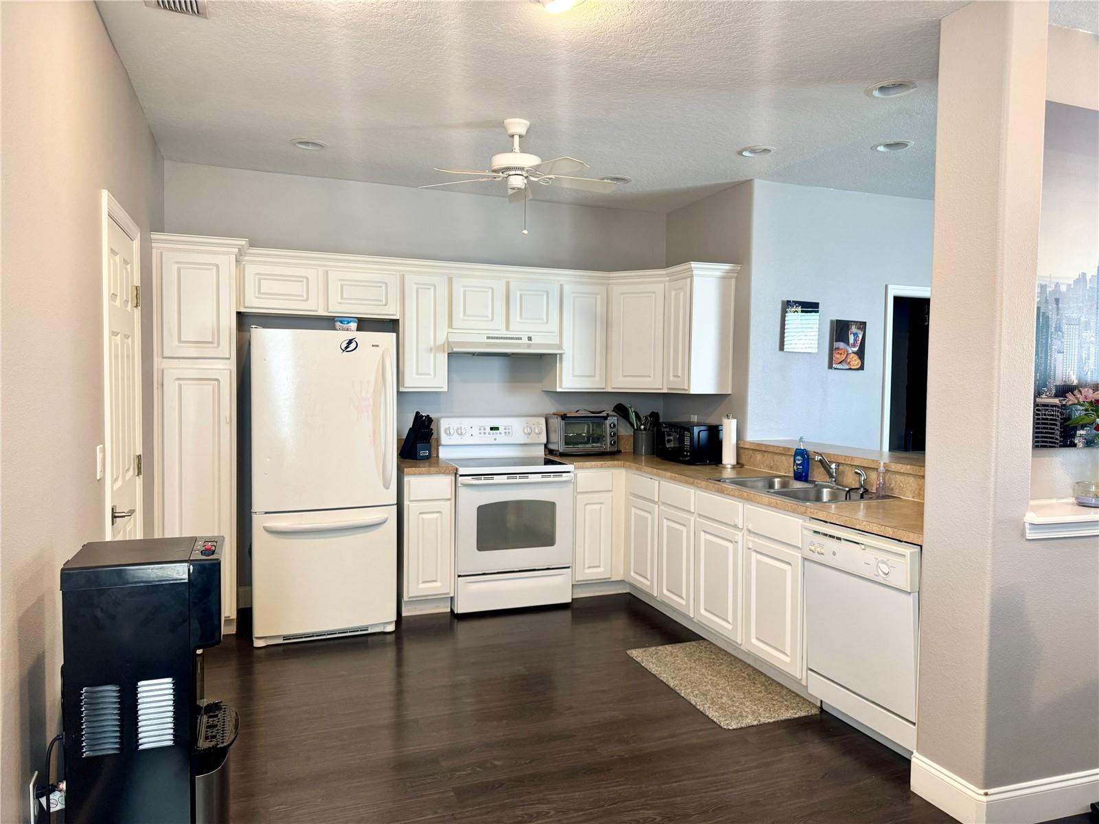 Image 17 of 45 For 10327 Willow Leaf Trail