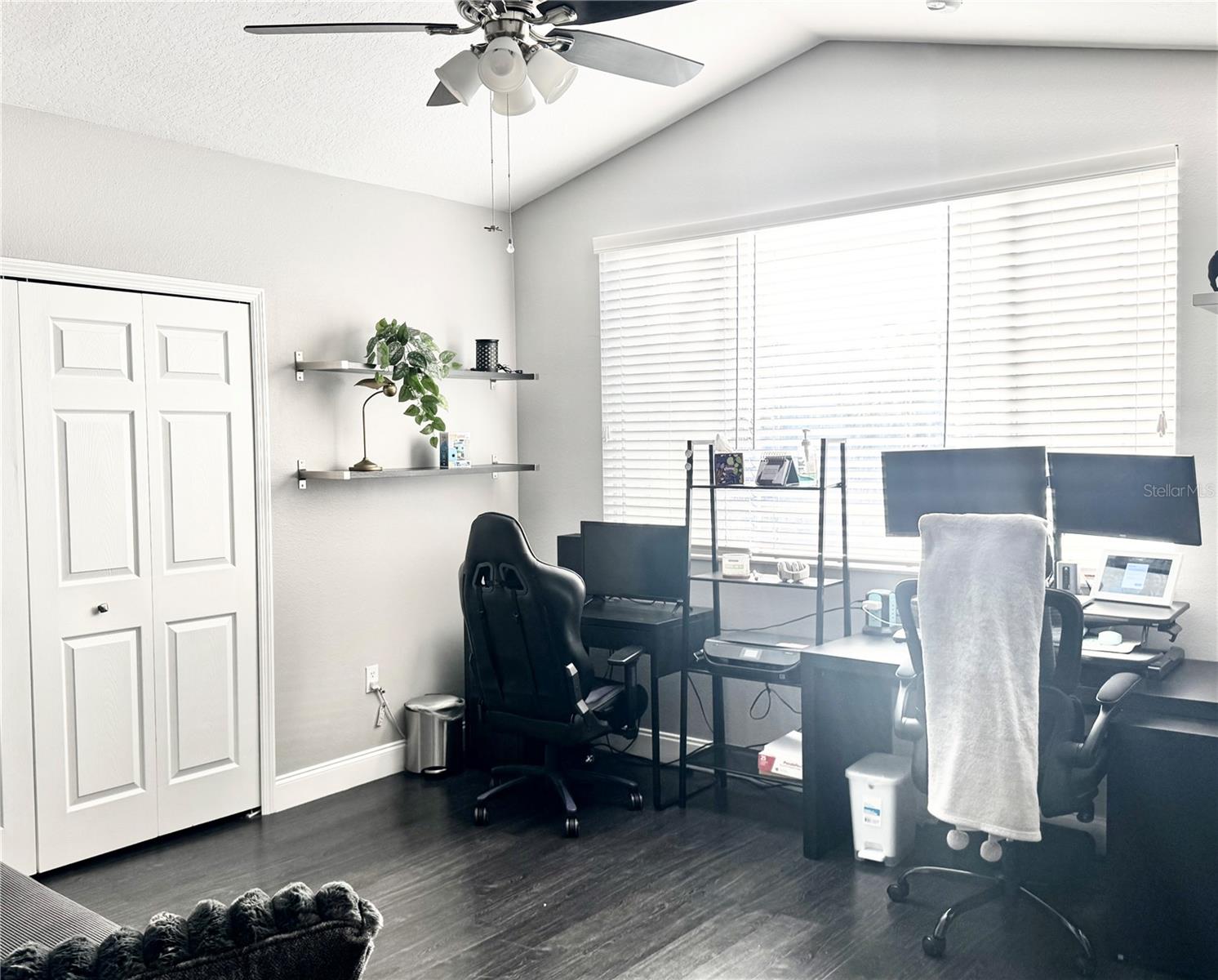 Image 22 of 45 For 10327 Willow Leaf Trail