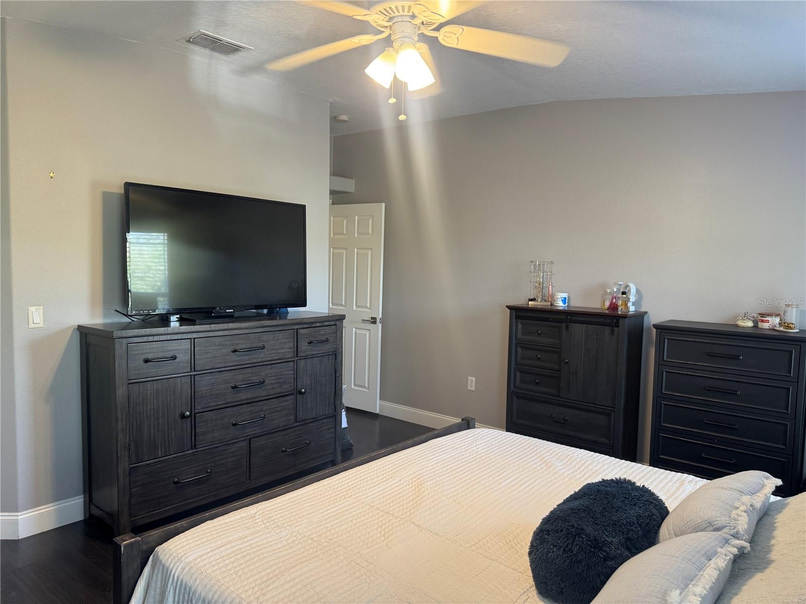 Image 31 of 45 For 10327 Willow Leaf Trail