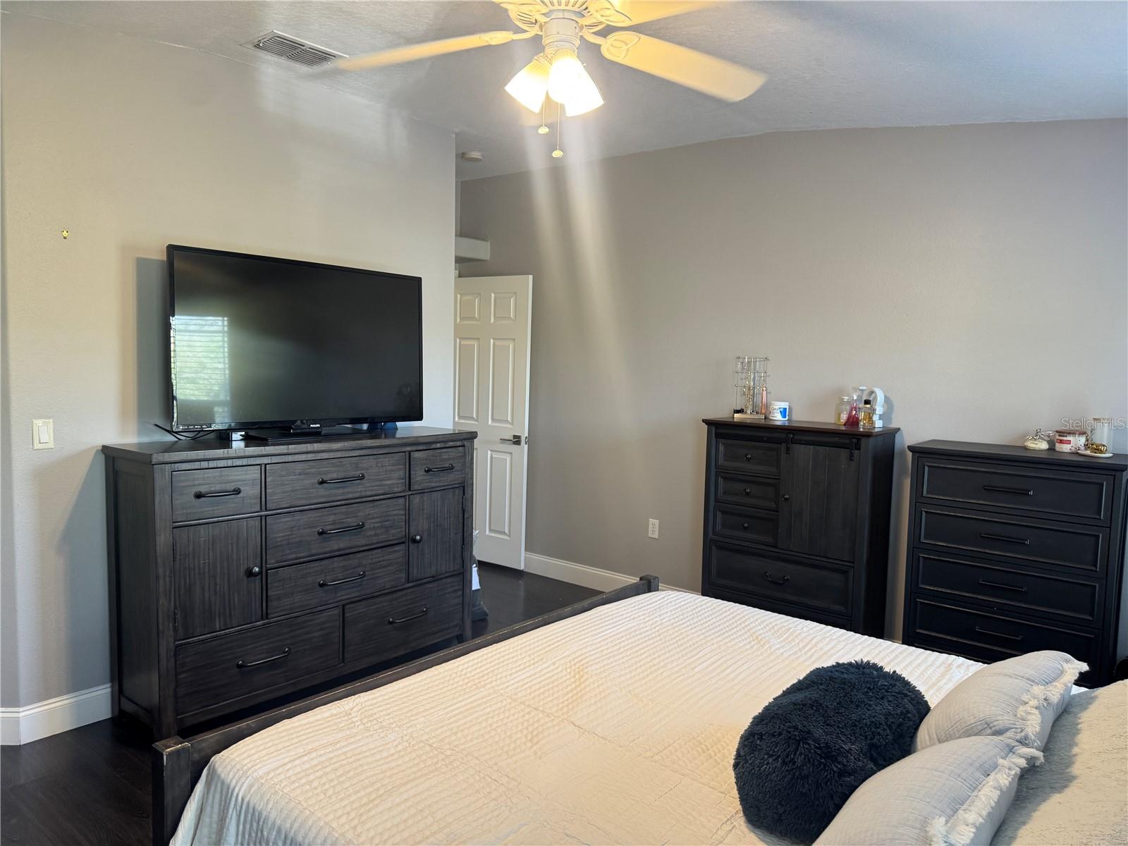 Image 32 of 45 For 10327 Willow Leaf Trail