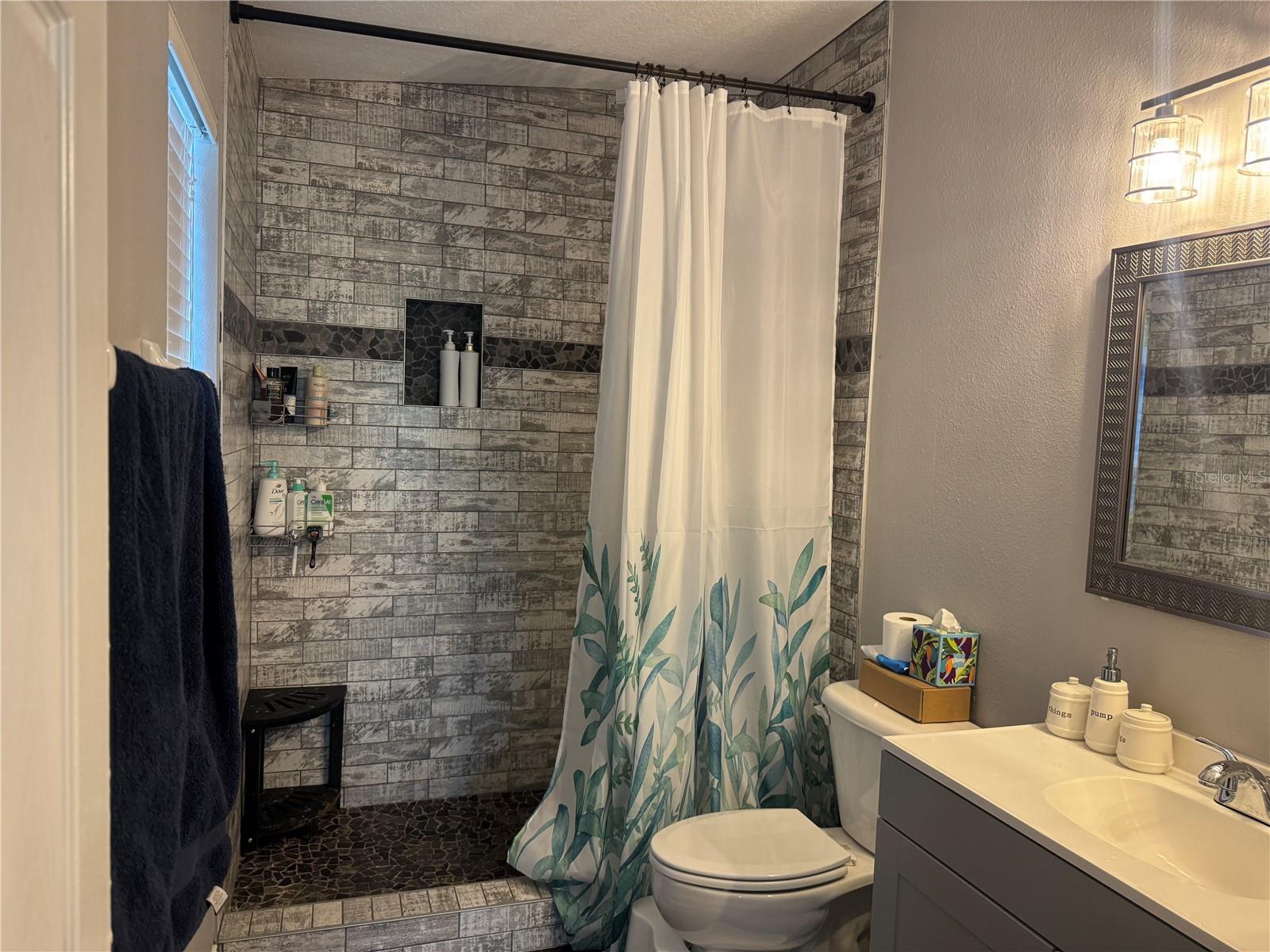 Image 35 of 45 For 10327 Willow Leaf Trail