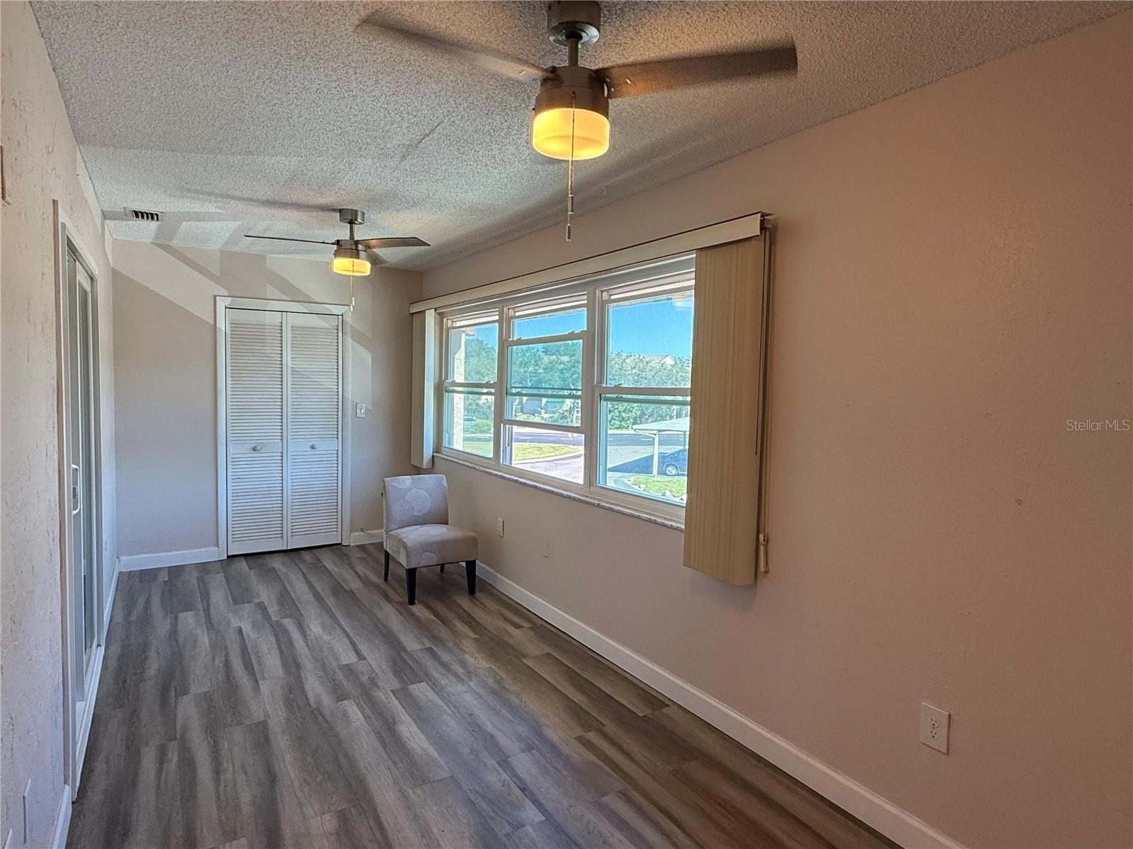 Image 12 of 25 For 10038 62nd Terrace N 23