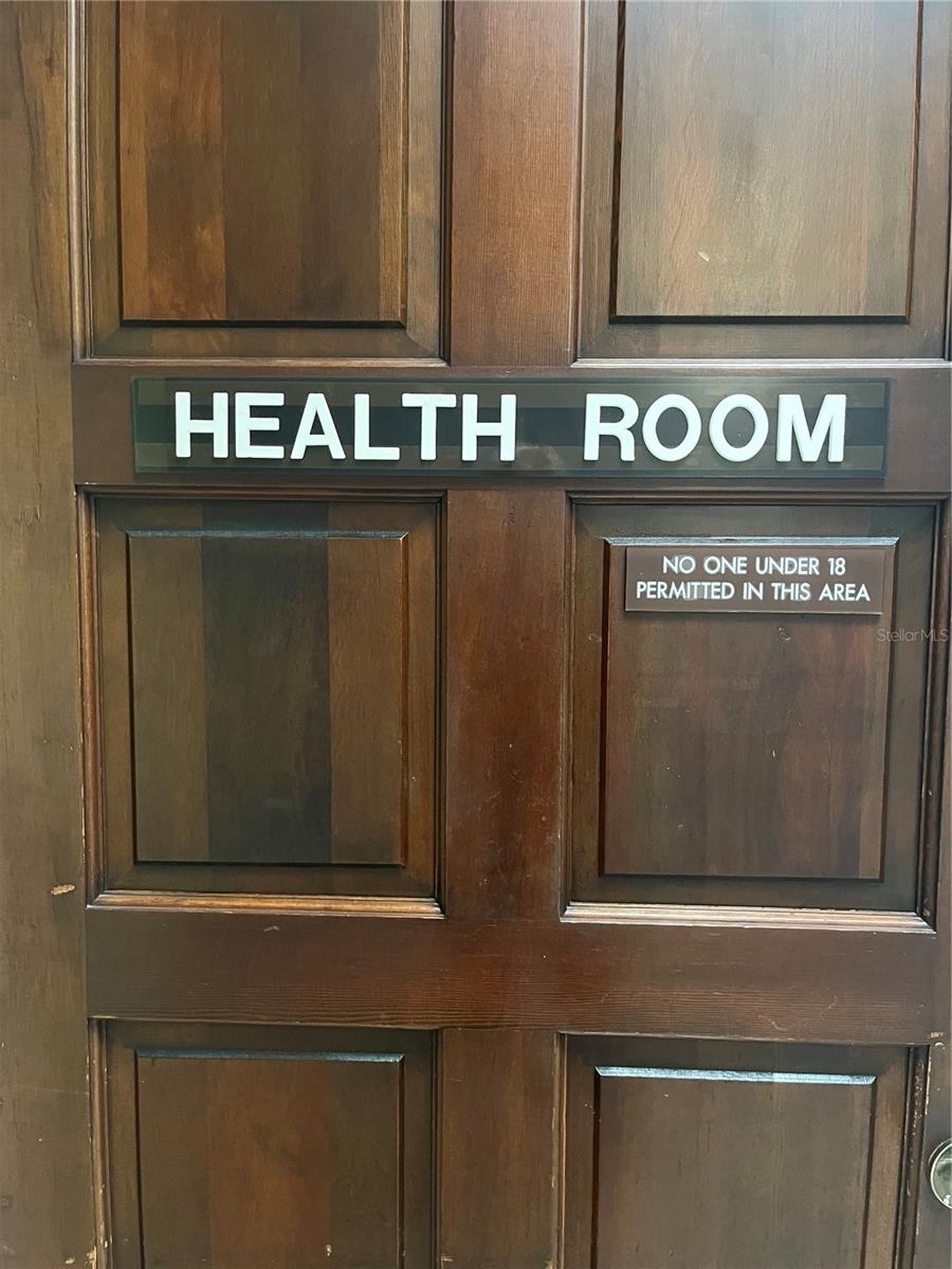 Image 16 of 25 For 10038 62nd Terrace N 23