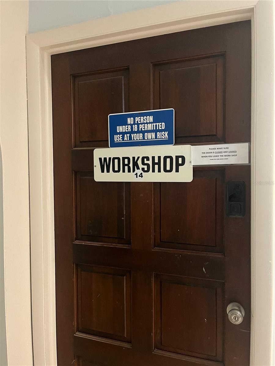 Image 18 of 25 For 10038 62nd Terrace N 23