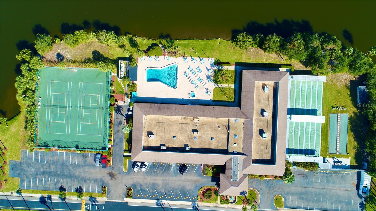 Image 24 of 25 For 10038 62nd Terrace N 23