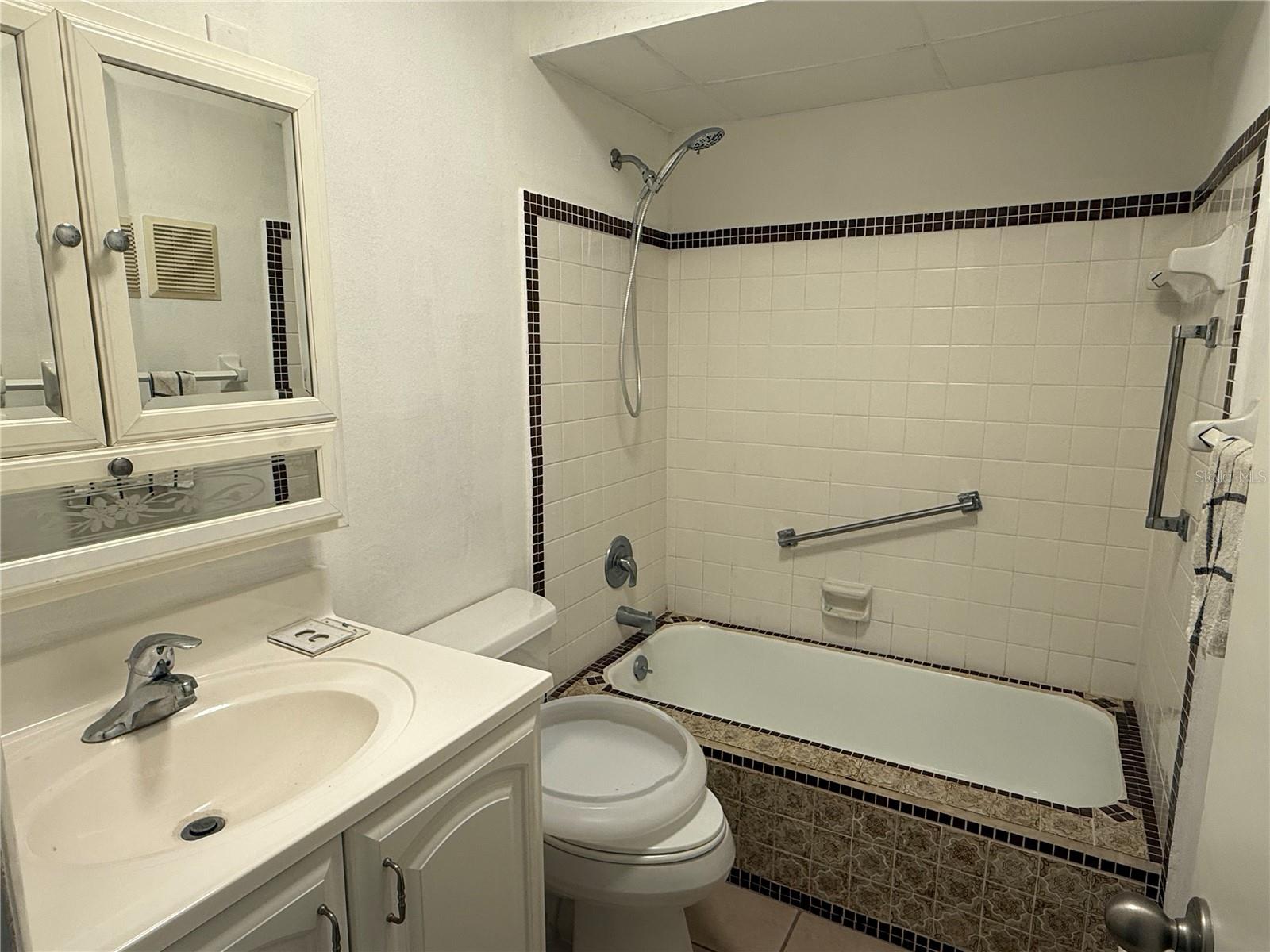 Image 9 of 25 For 10038 62nd Terrace N 23