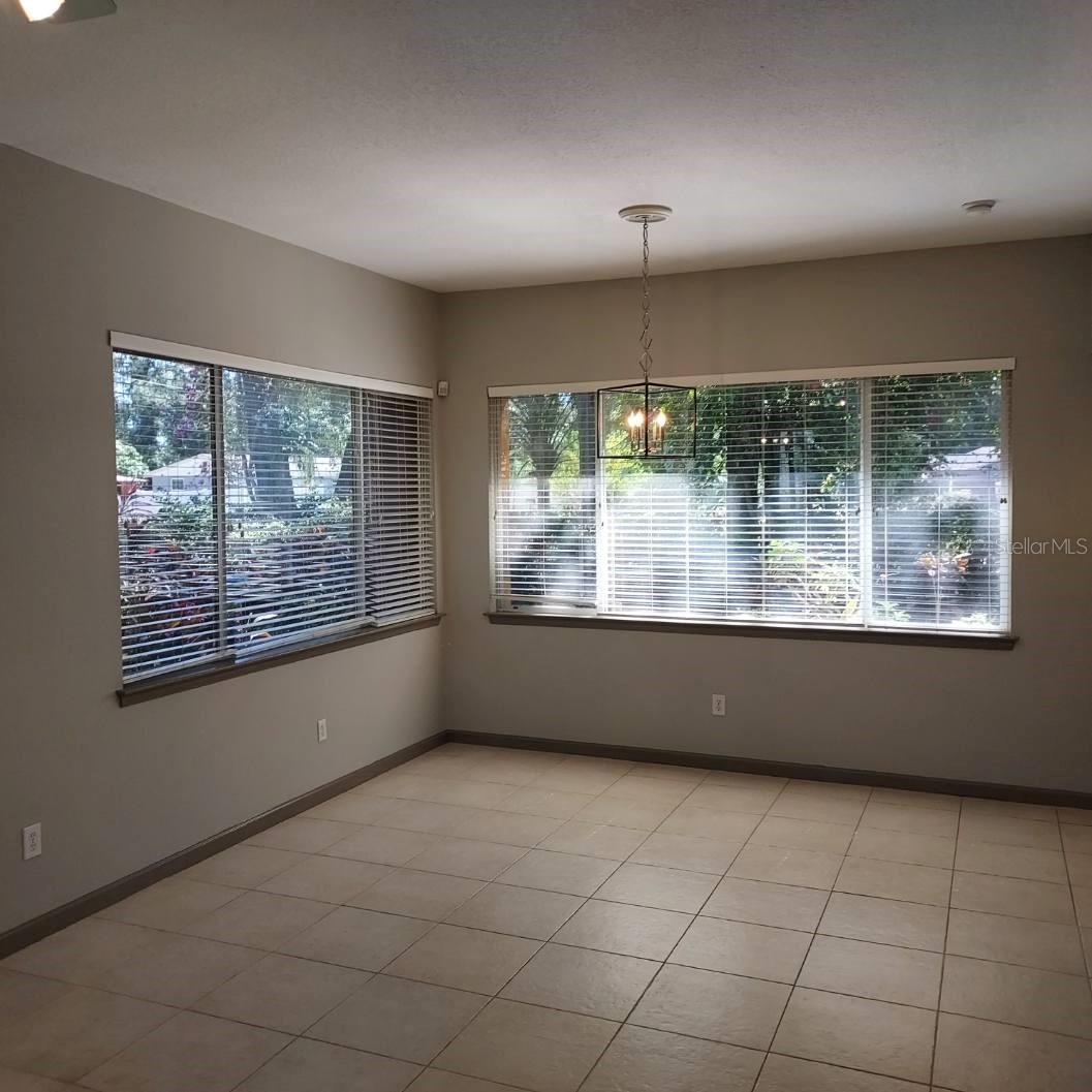 Image 7 of 15 For 5611 Sherwood Avenue 1